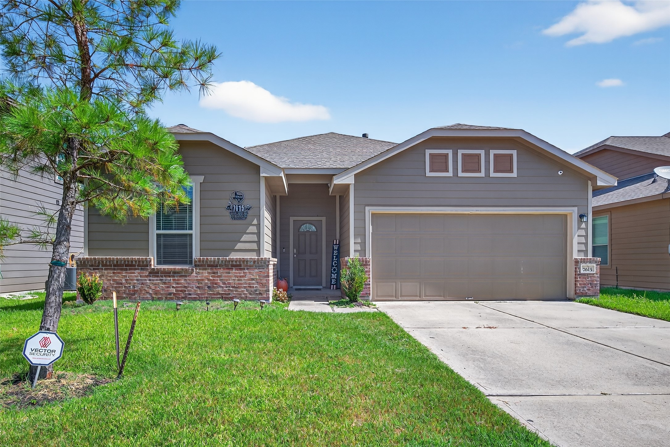 7615 Nevaeh Crest Path Property Photo 1