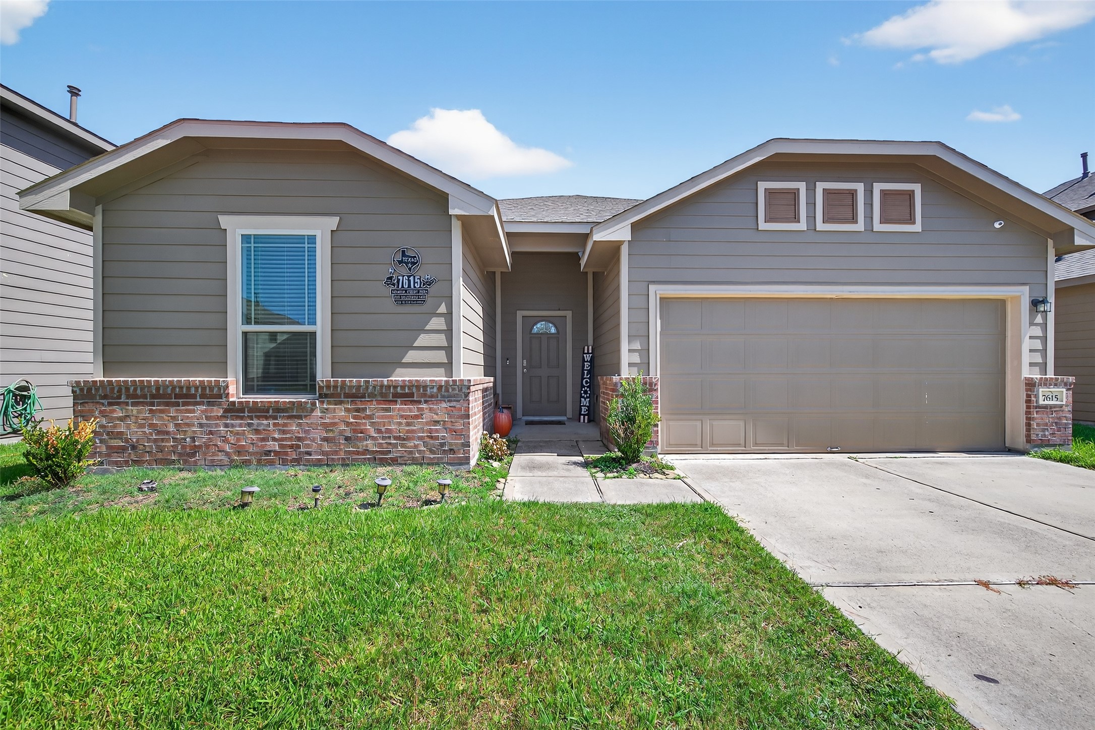 7615 Nevaeh Crest Path Property Photo 2