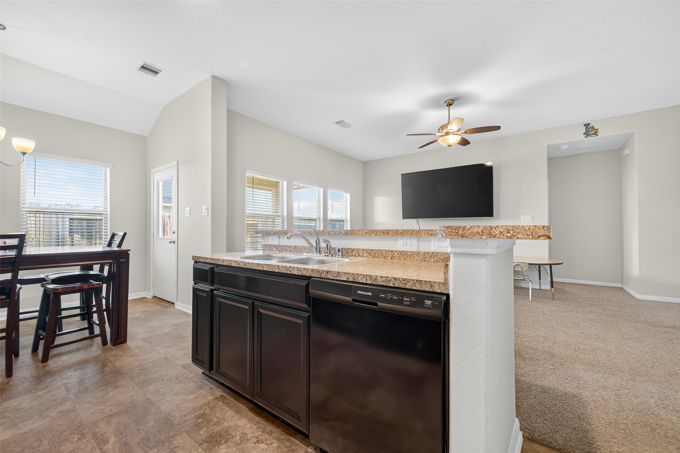 7615 Nevaeh Crest Path Property Photo 17