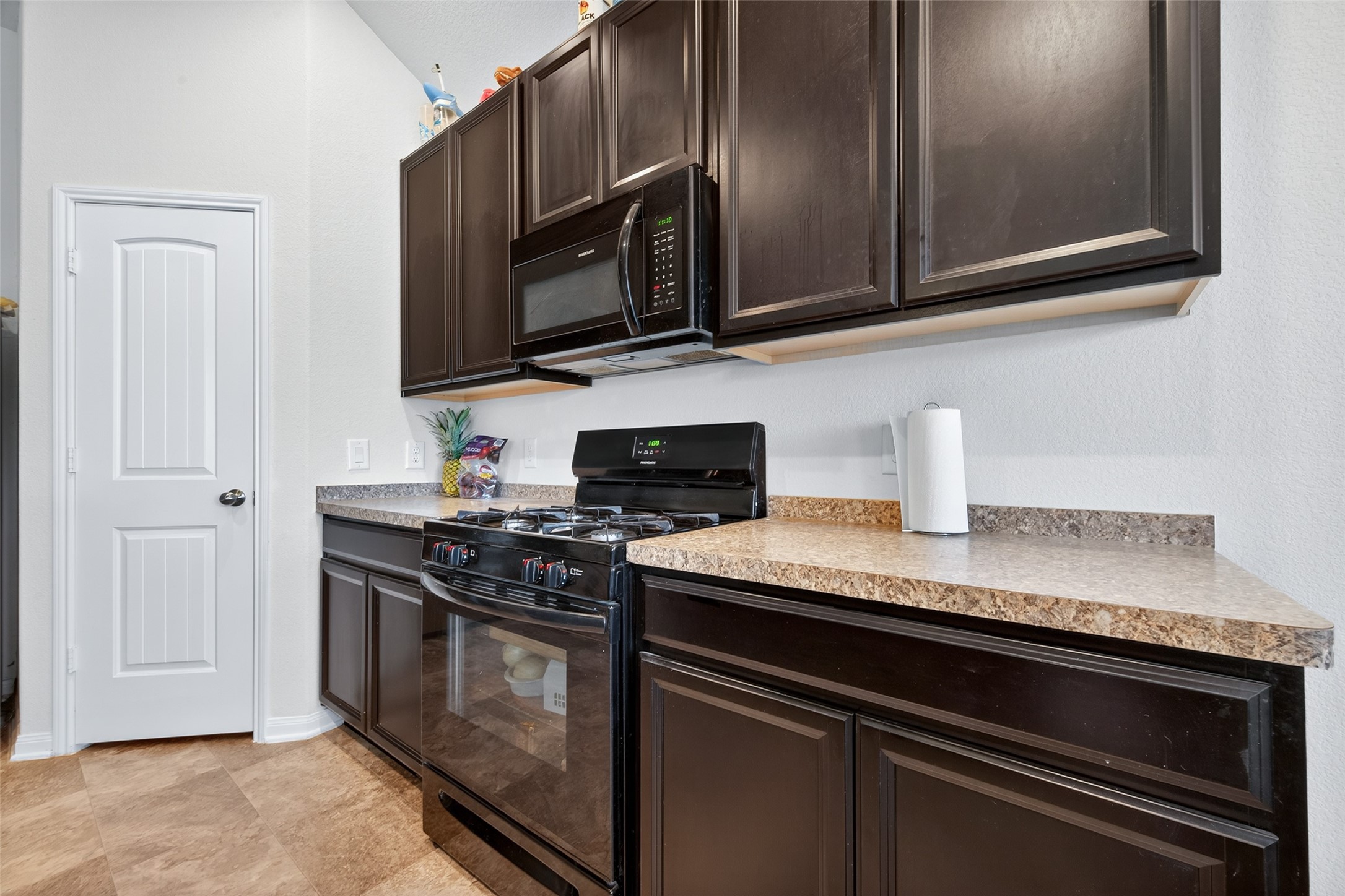 7615 Nevaeh Crest Path Property Photo 21