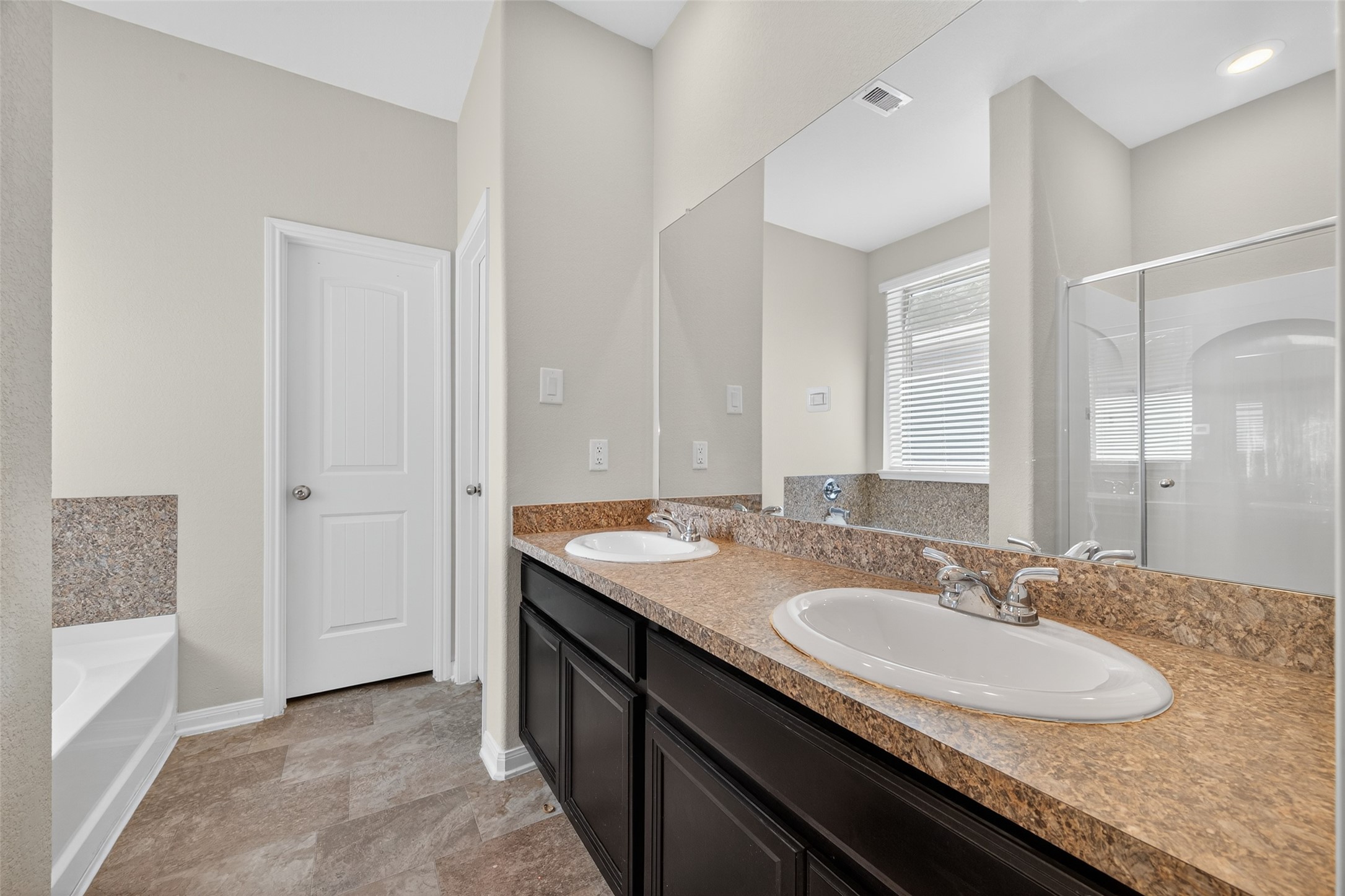 7615 Nevaeh Crest Path Property Photo 28