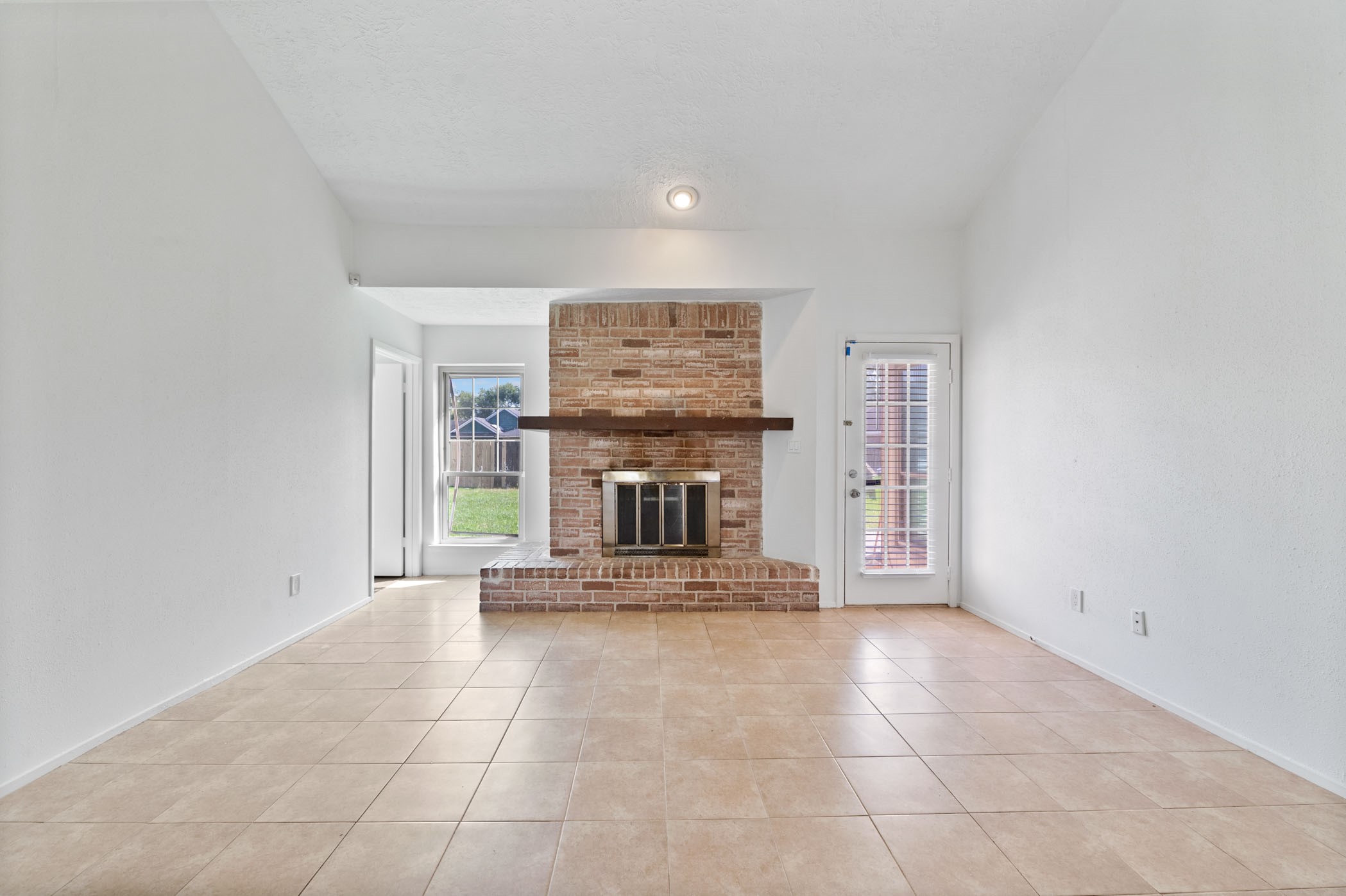 1435 Lazy Spring Drive Property Photo 14