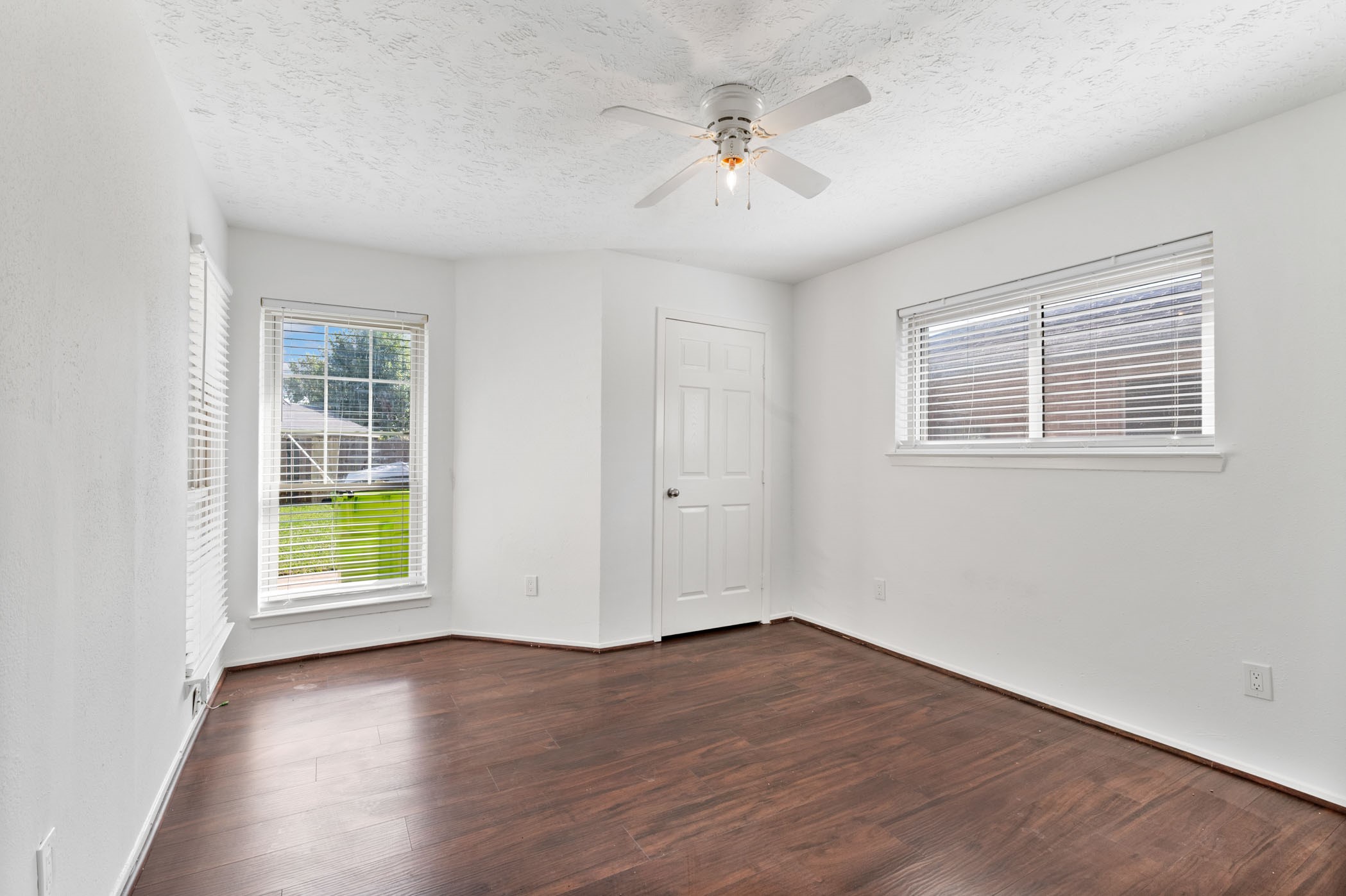 1435 Lazy Spring Drive Property Photo 28