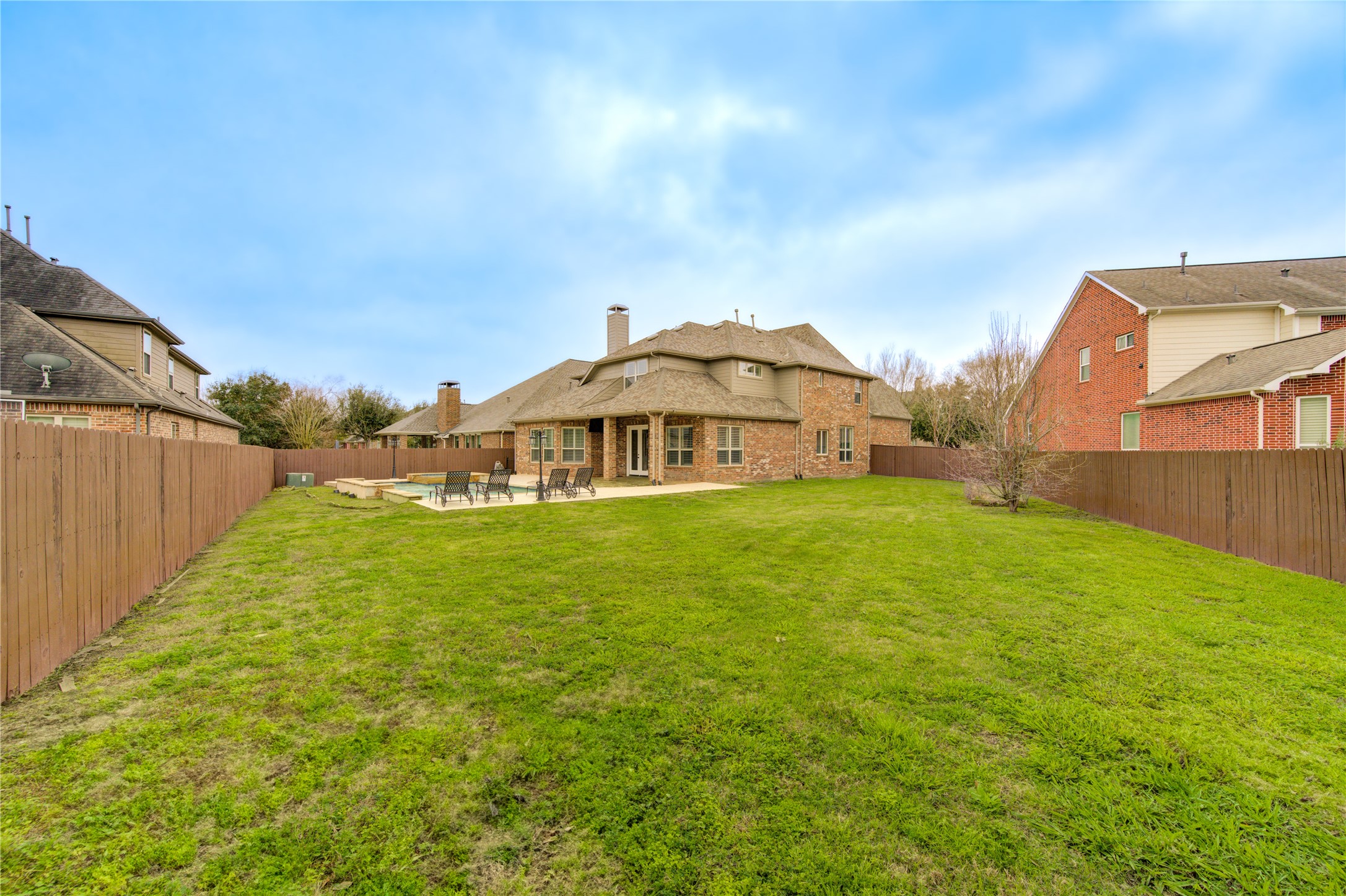 5211 Jackson Park Lane Property Photo 4