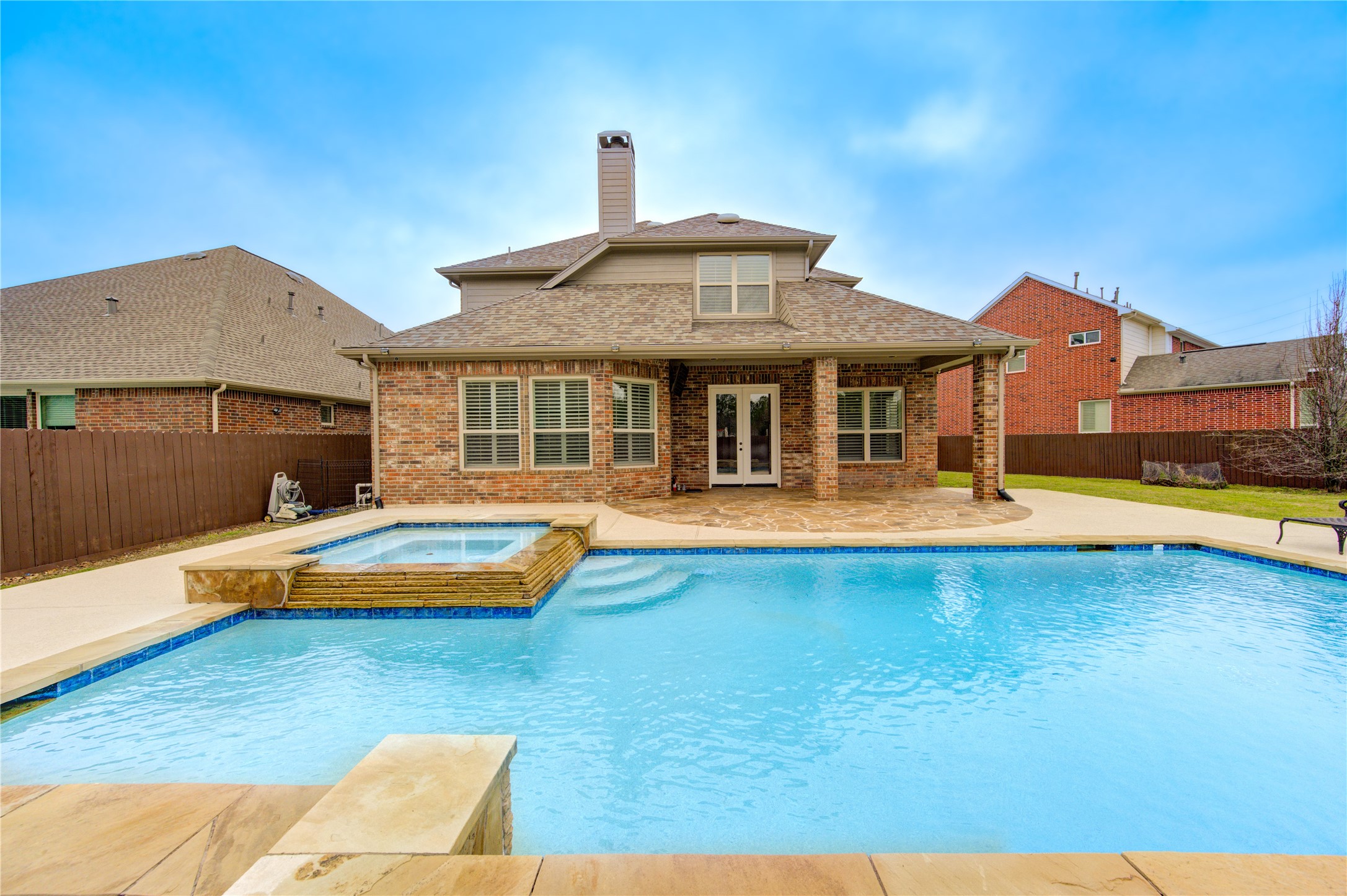 5211 Jackson Park Lane Property Photo 8