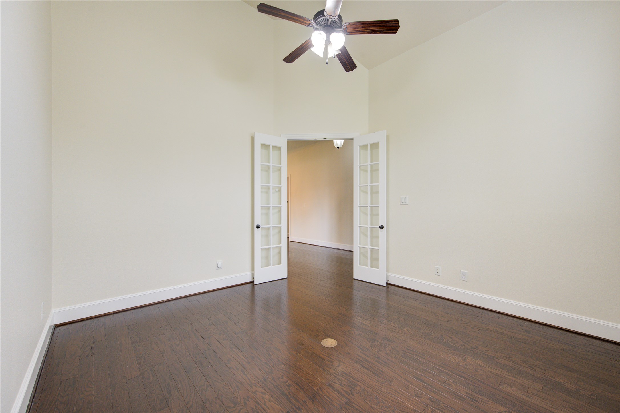 5211 Jackson Park Lane Property Photo 14