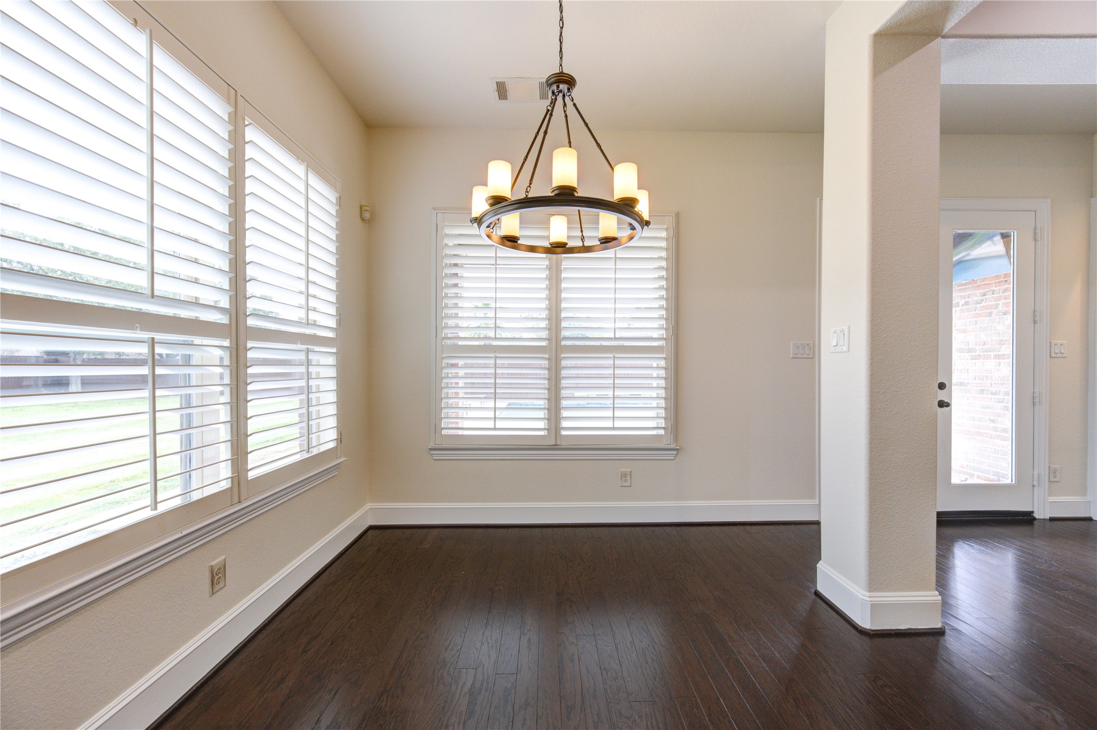 5211 Jackson Park Lane Property Photo 33