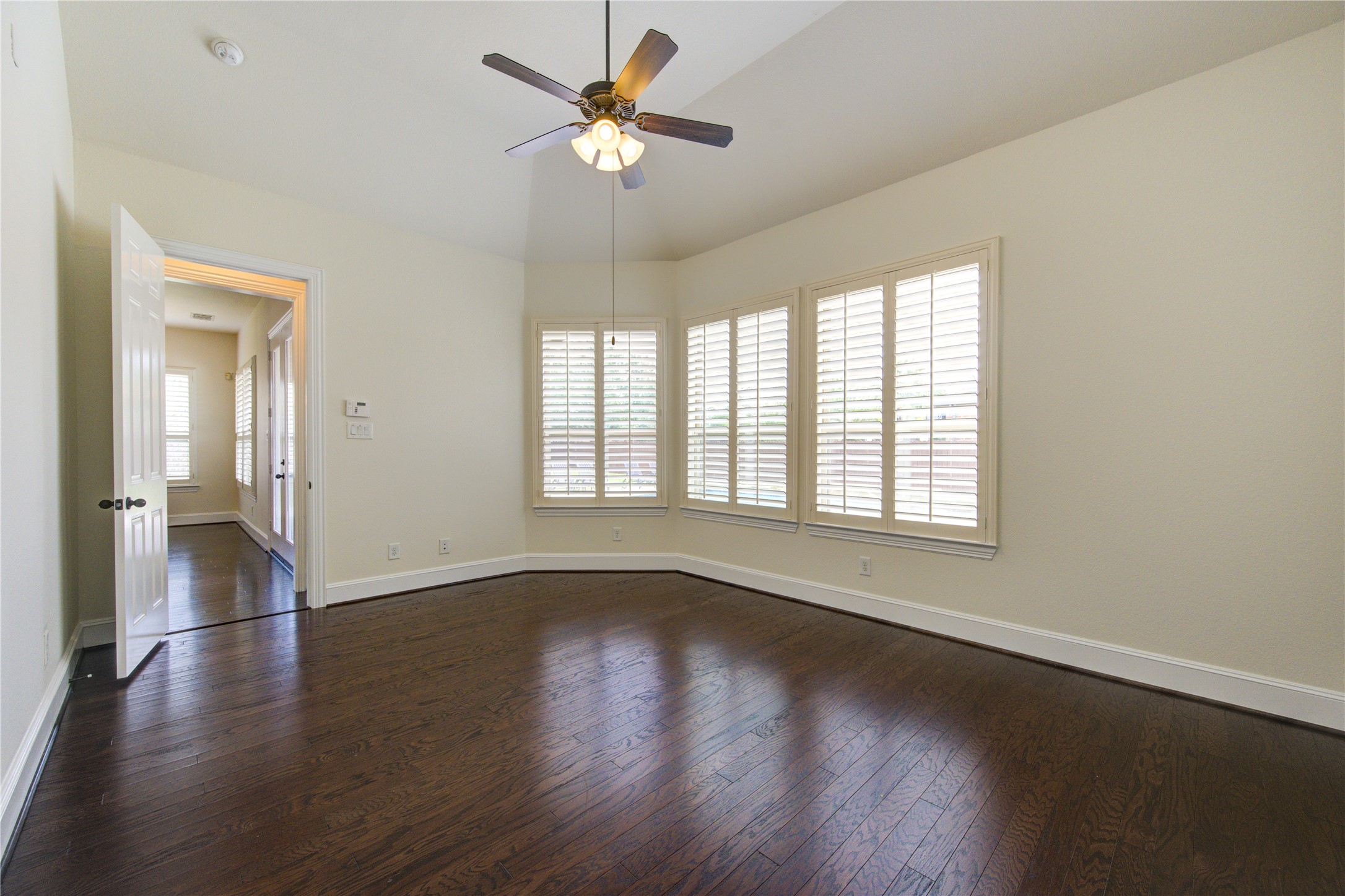 5211 Jackson Park Lane Property Photo 37