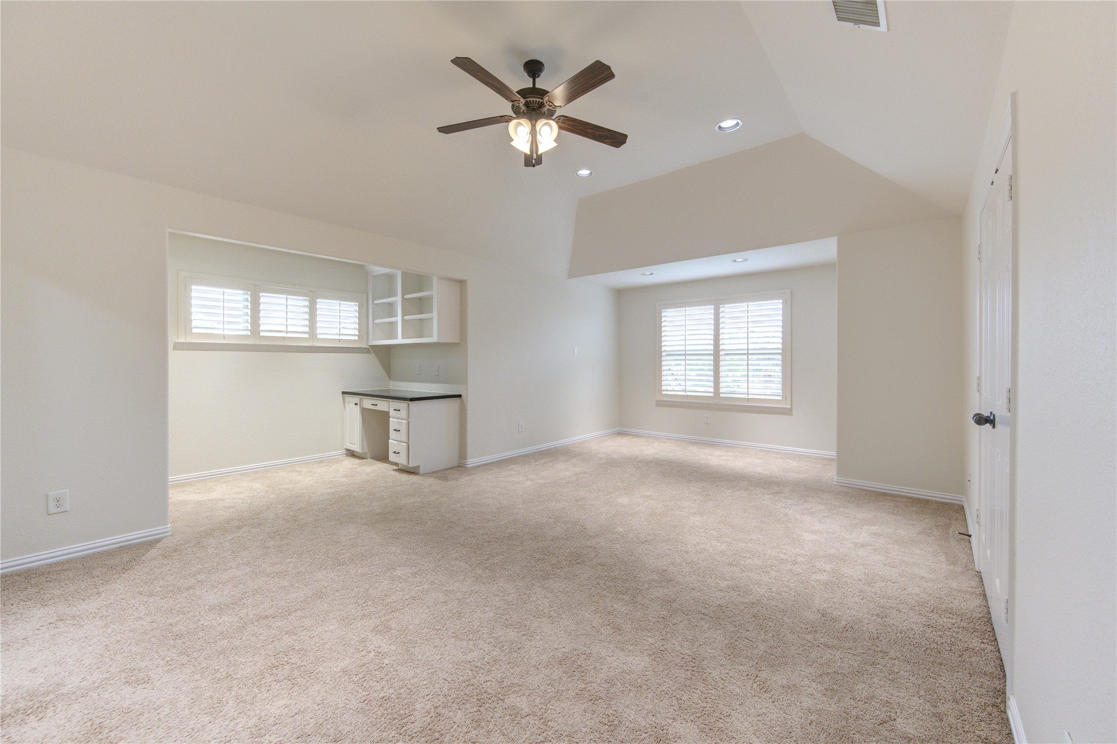 5211 Jackson Park Lane Property Photo 42