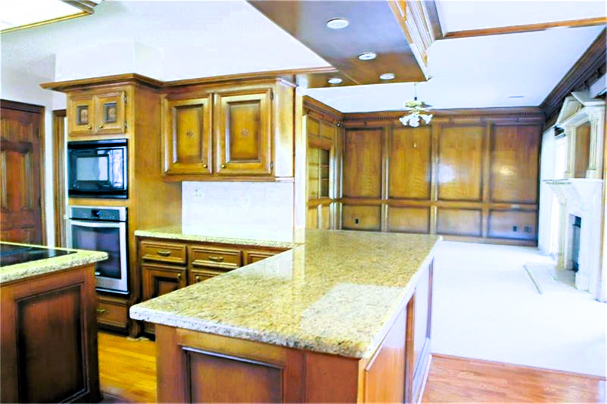 312 Champions Colony Iii Property Photo 5