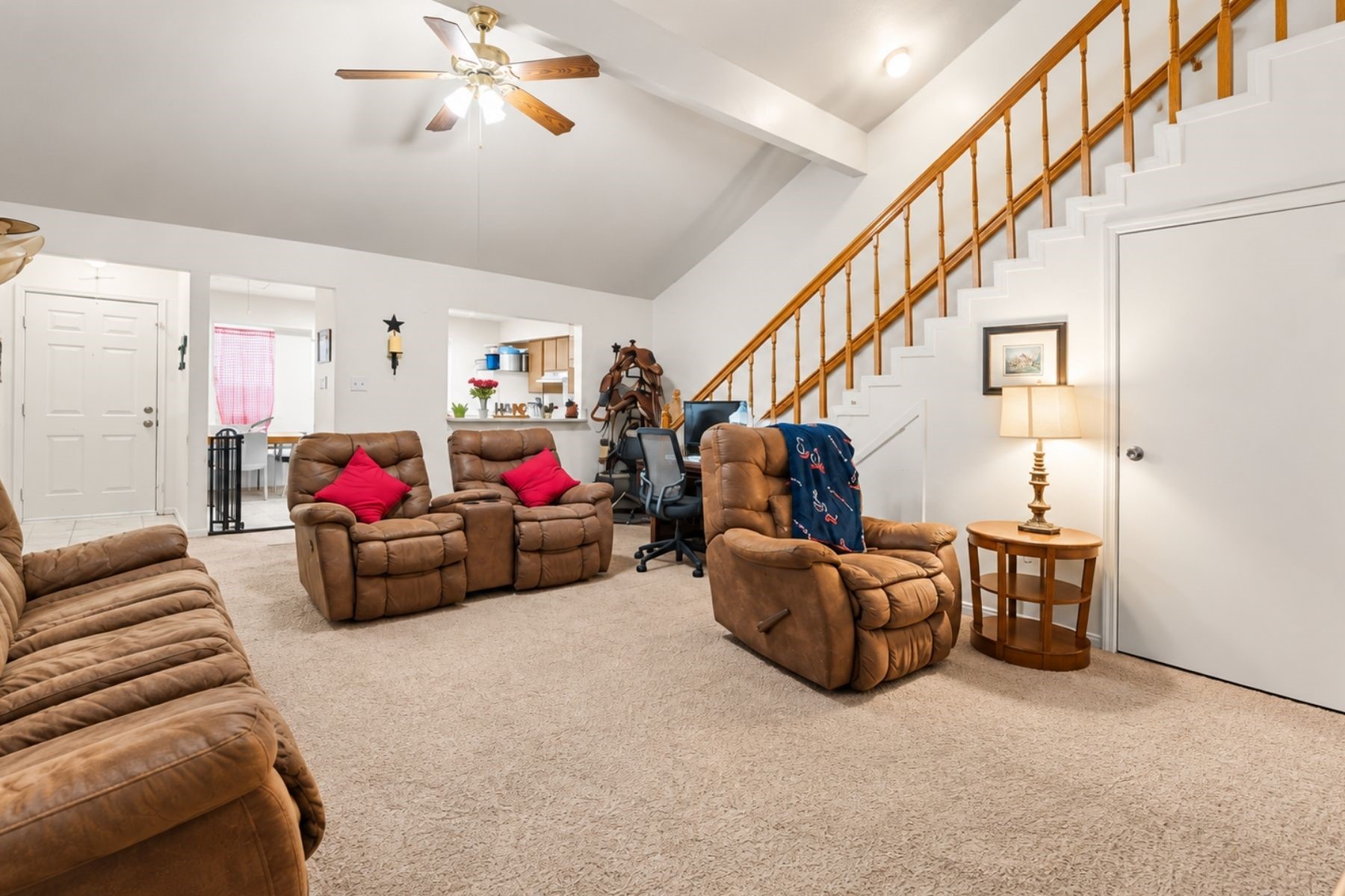 6602 Tamar Drive A B Property Photo 4