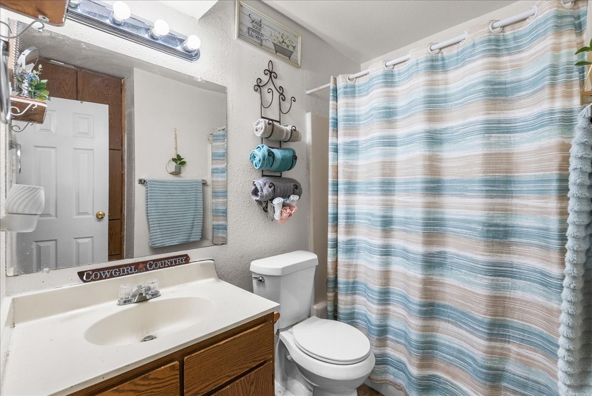 6602 Tamar Drive A B Property Photo 11