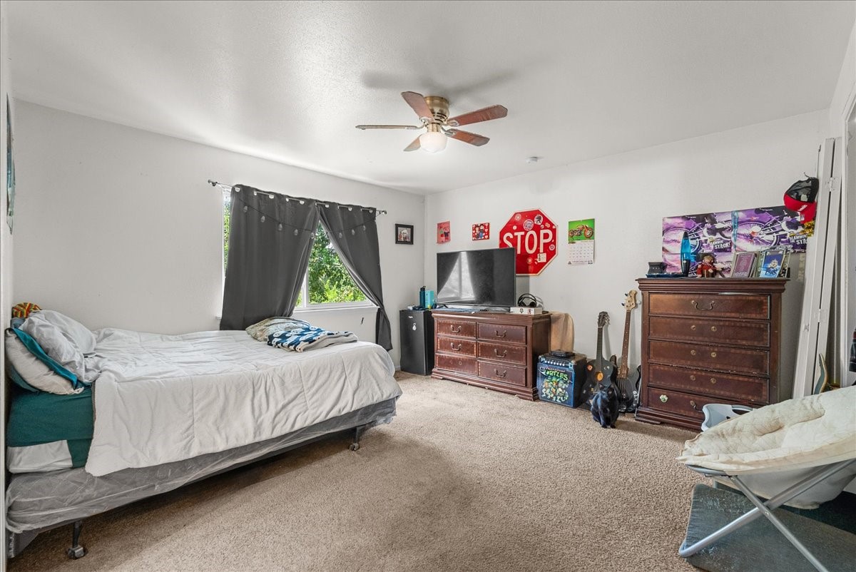 6602 Tamar Drive A B Property Photo 12