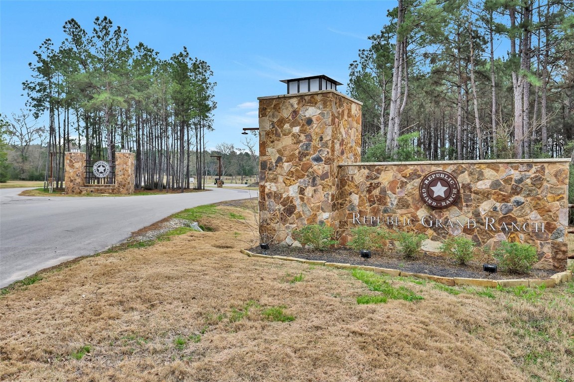 15925 Ridge Oak Road Property Photo 6