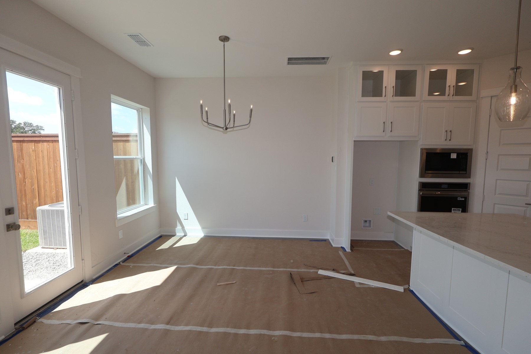 16023 Hayes Park Drive Property Photo 8