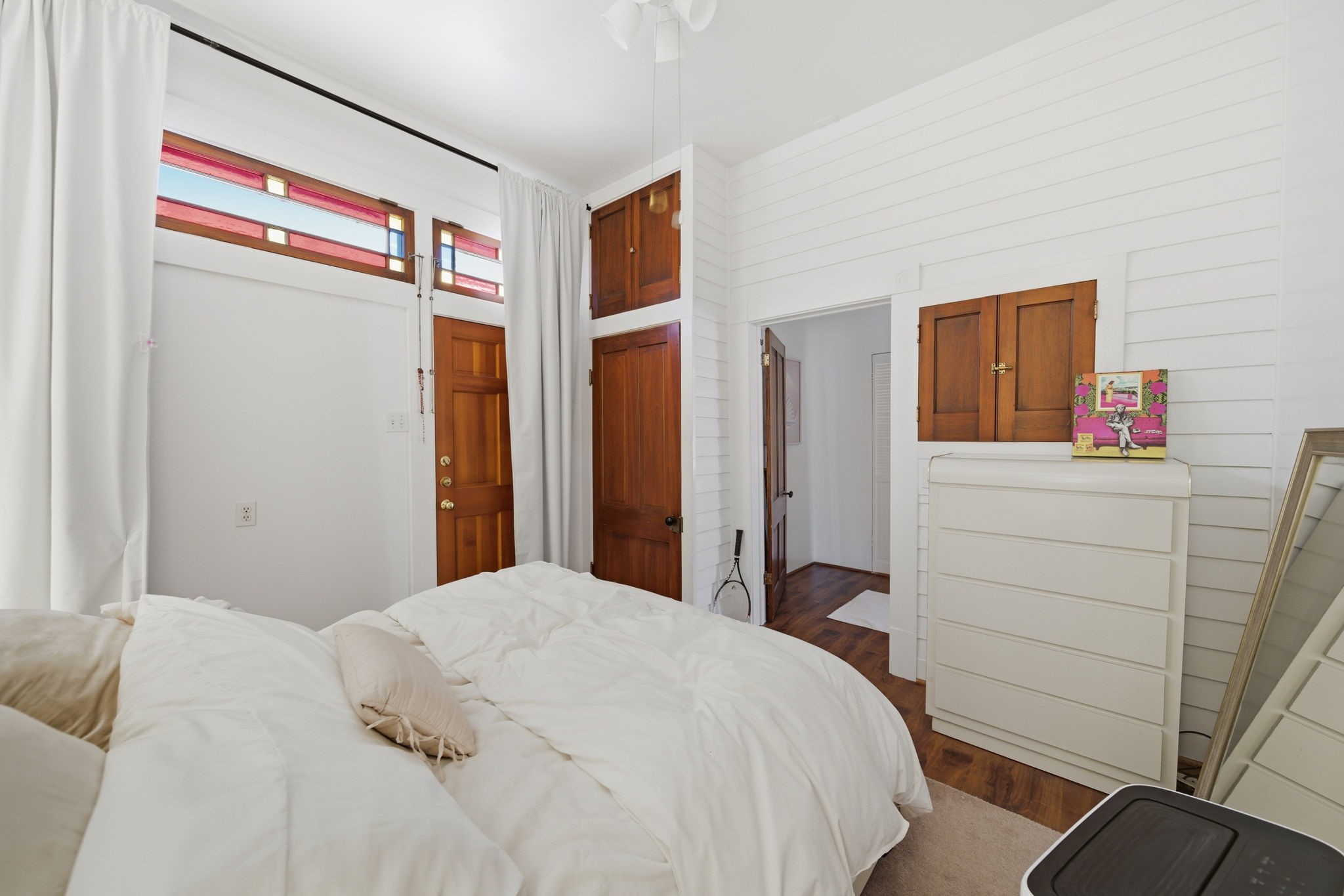840 Cortlandt Street 8 Property Photo 5