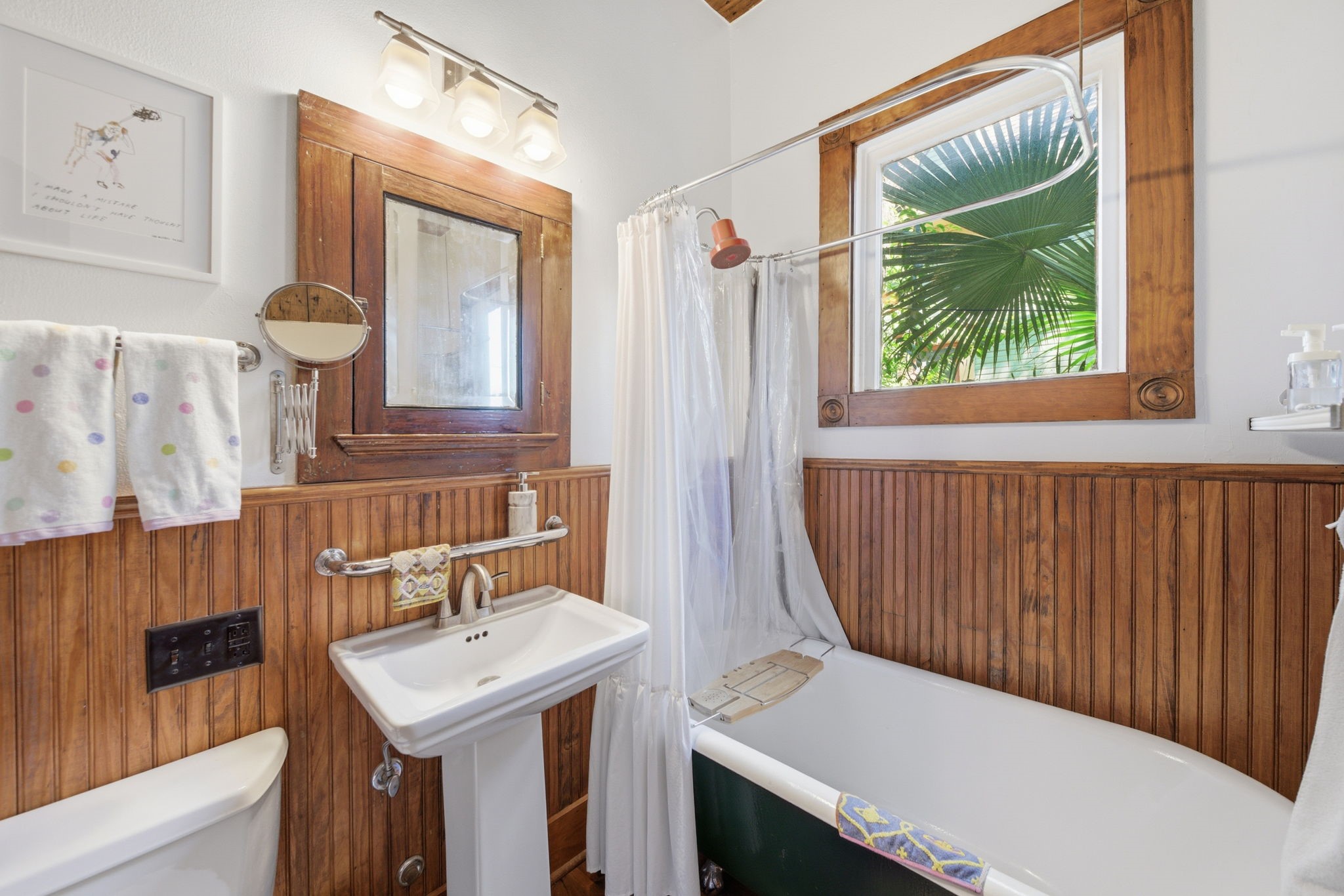 840 Cortlandt Street 8 Property Photo 8