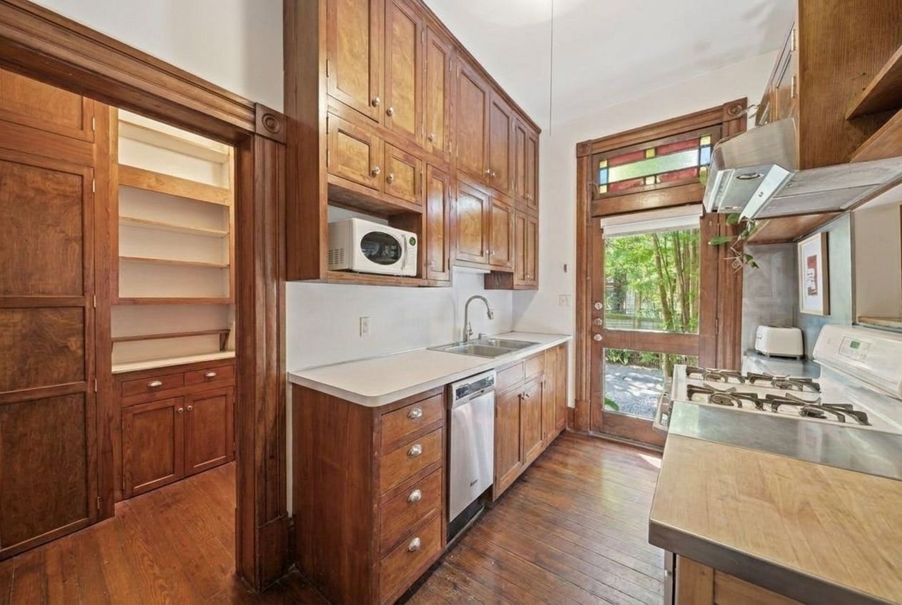 840 Cortlandt Street 8 Property Photo 11
