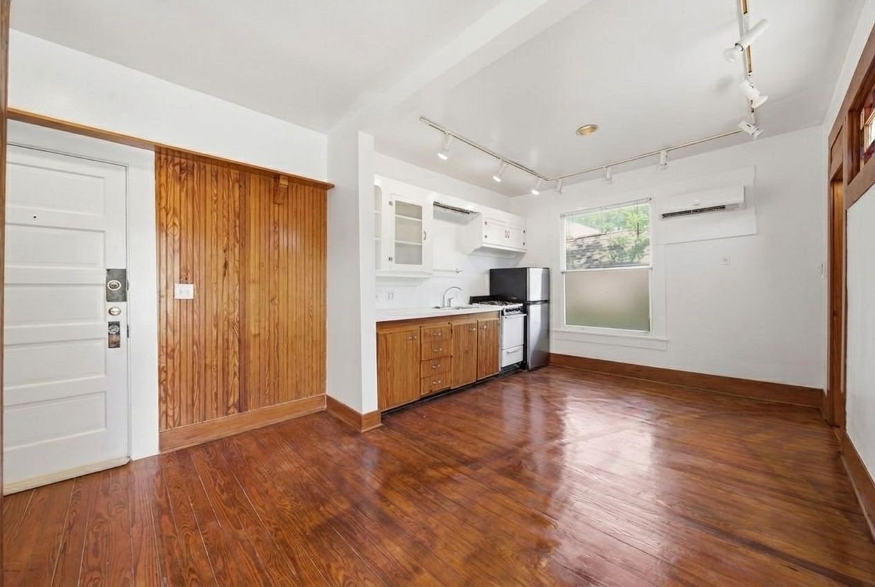 840 Cortlandt Street 8 Property Photo 18