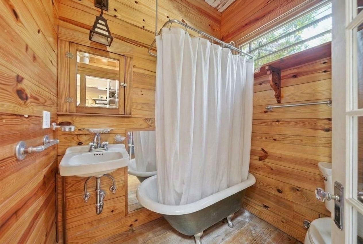 840 Cortlandt Street 8 Property Photo 27