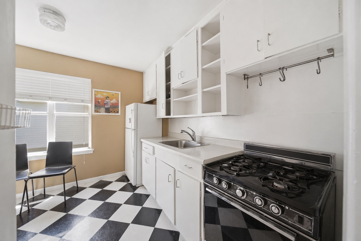 840 Cortlandt Street 8 Property Photo 39