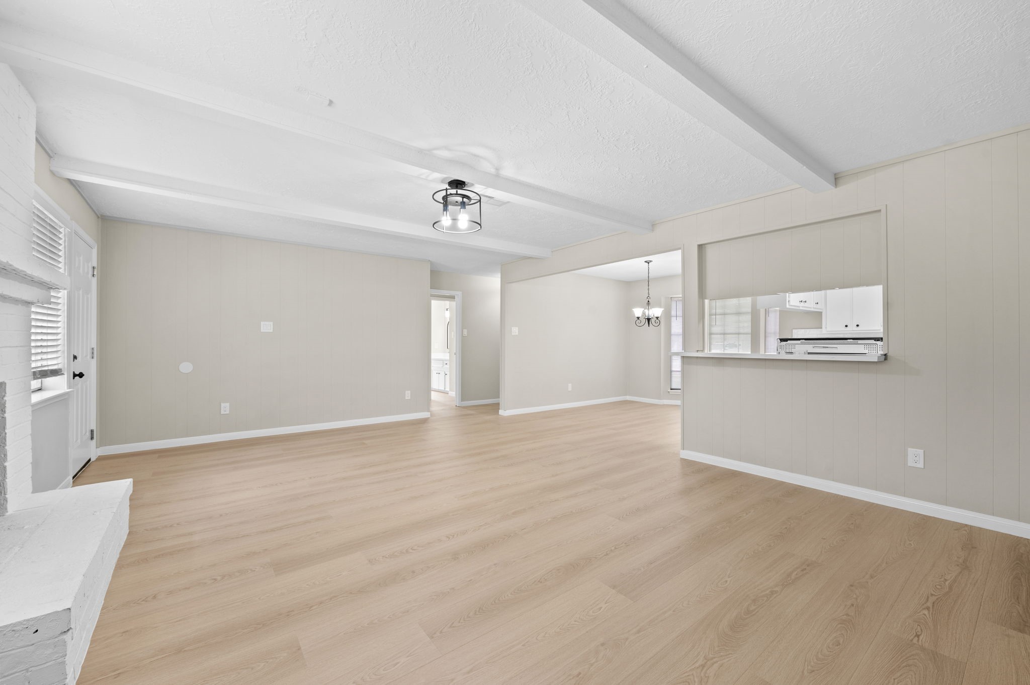 1923 Winding Creek Drive Property Photo 8