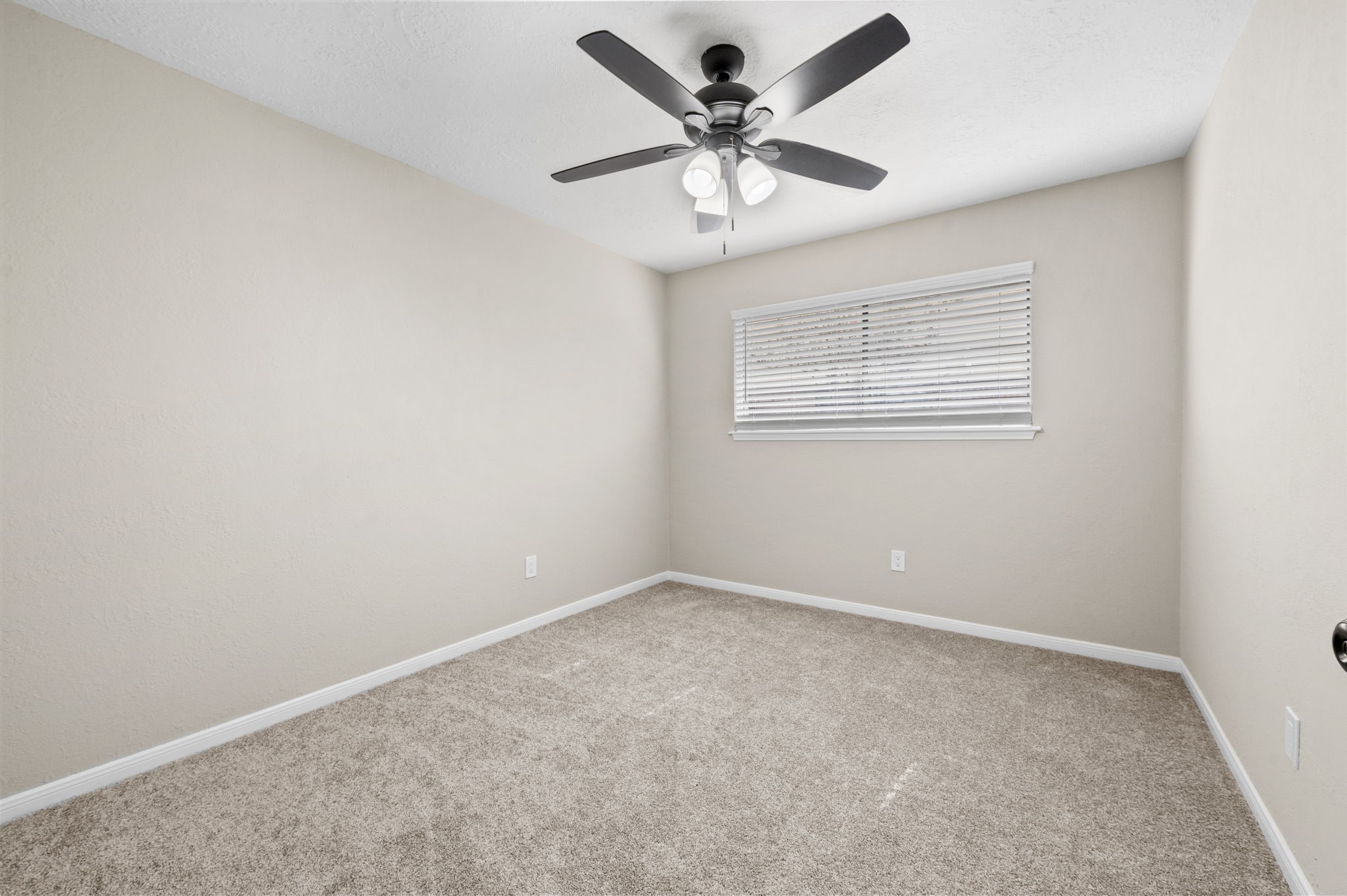 1923 Winding Creek Drive Property Photo 17