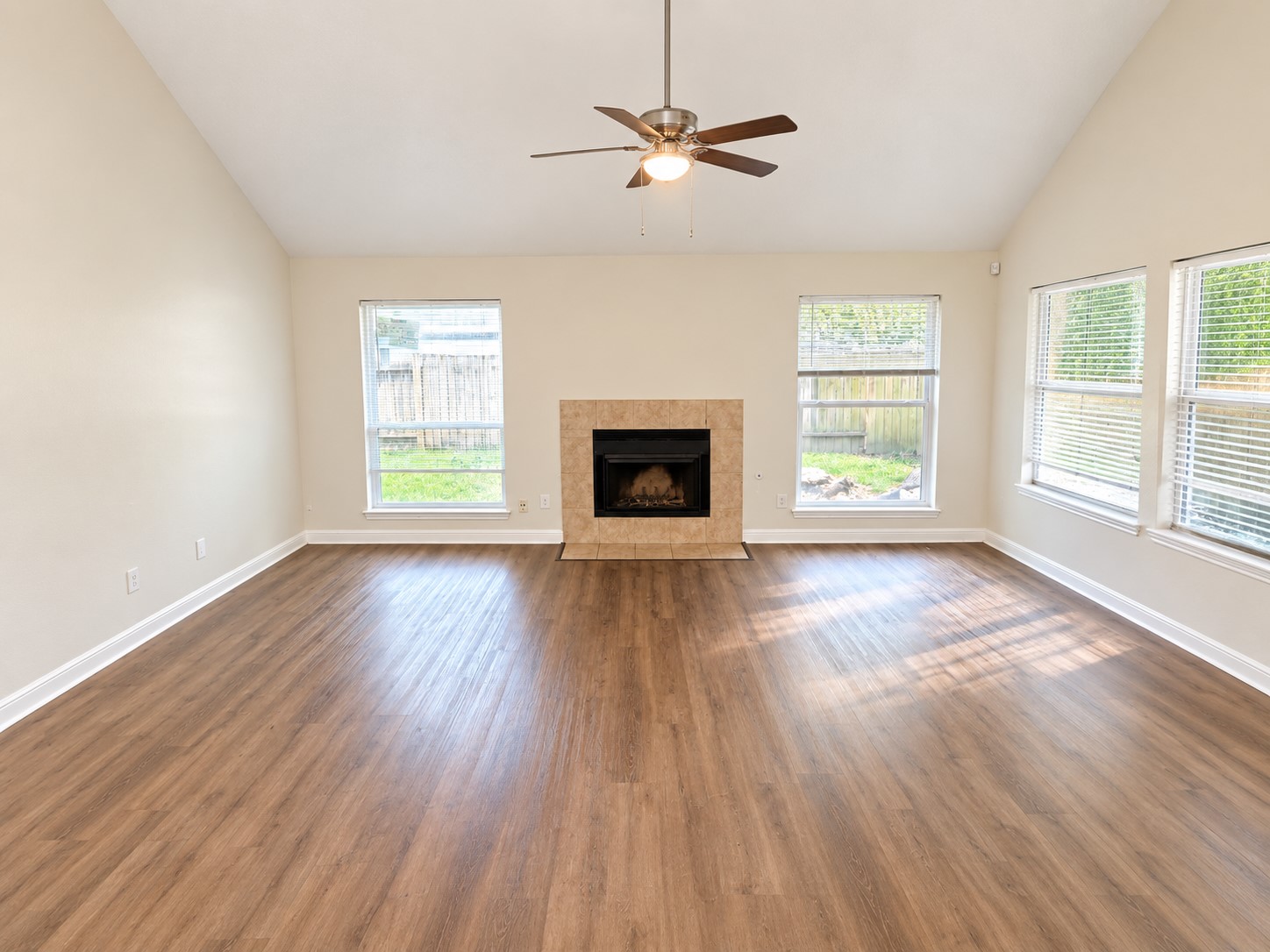 16027 Hollow Rock Drive Property Photo 7