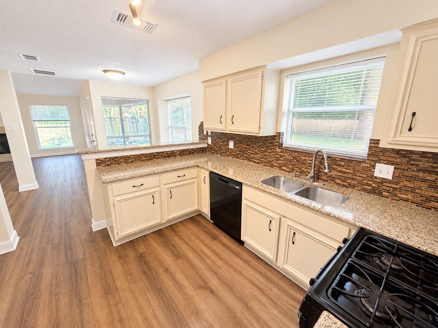 16027 Hollow Rock Drive Property Photo 13