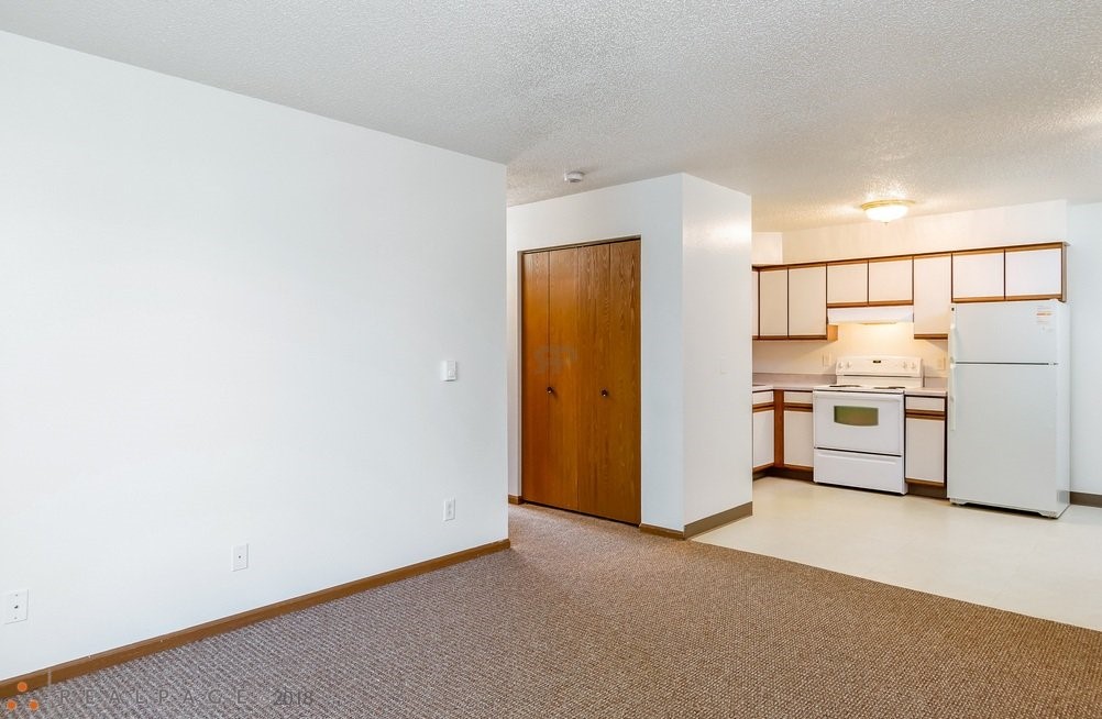 206 Harrison Court Property Photo 6