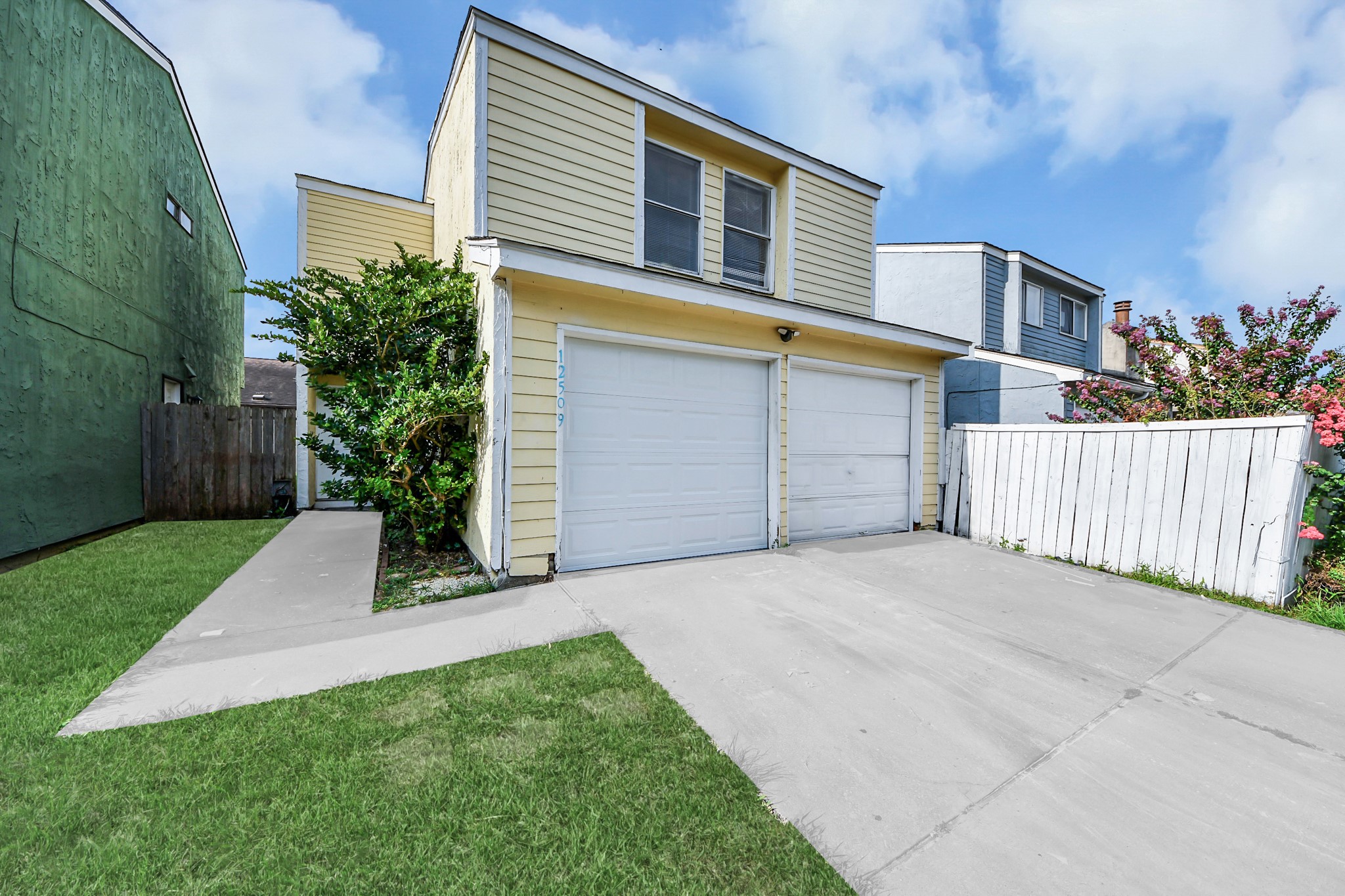 12509 Pebblestone Street Property Photo 2