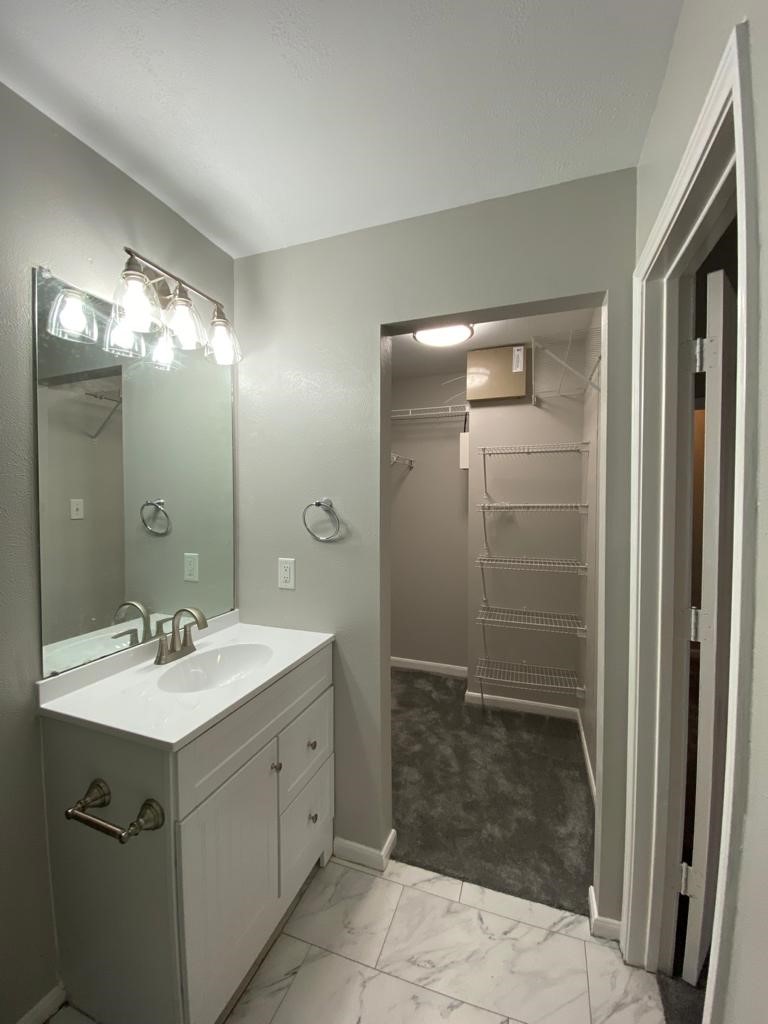 19154 Yellow Thrush Drive Property Photo 14