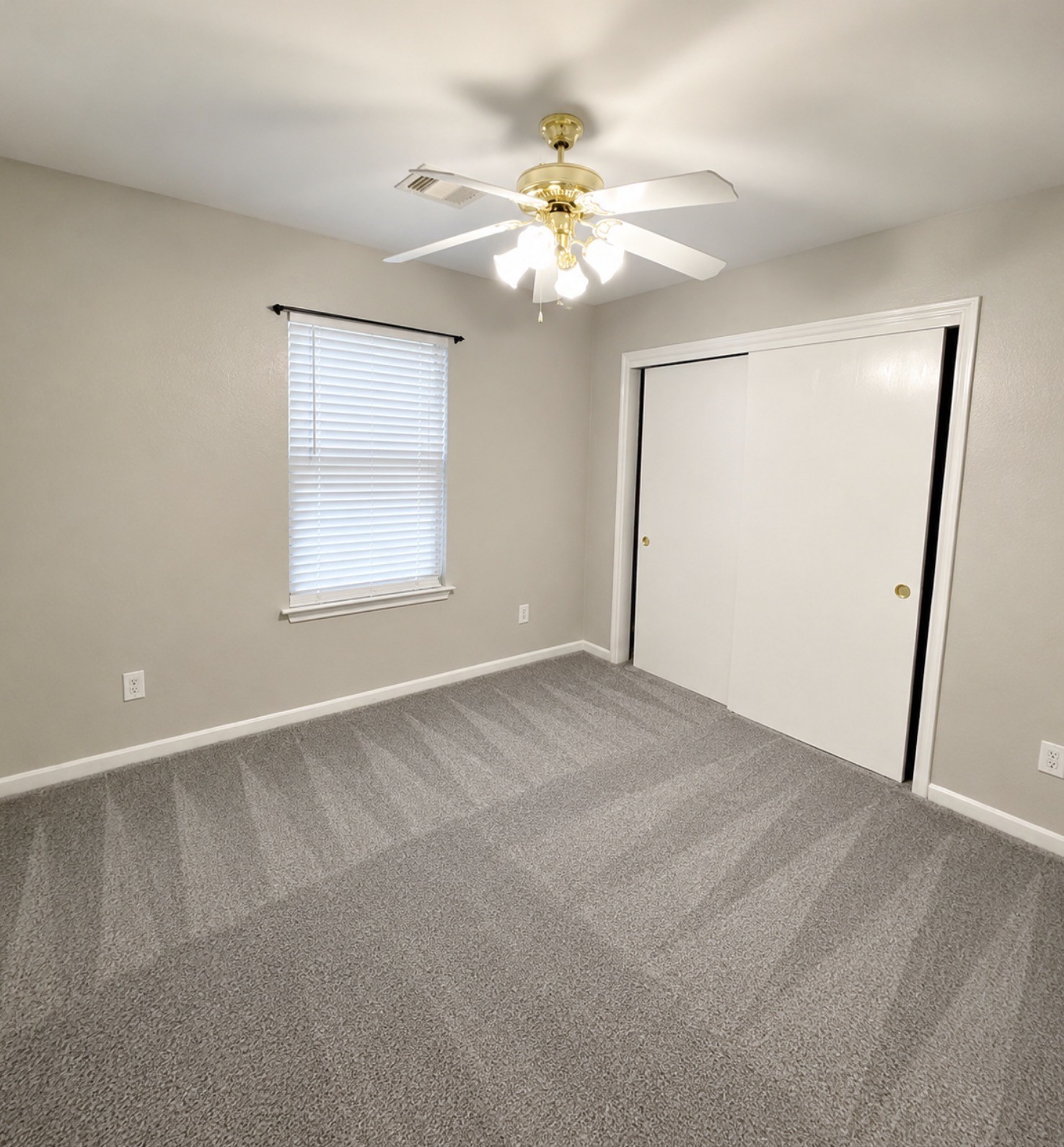 19154 Yellow Thrush Drive Property Photo 15