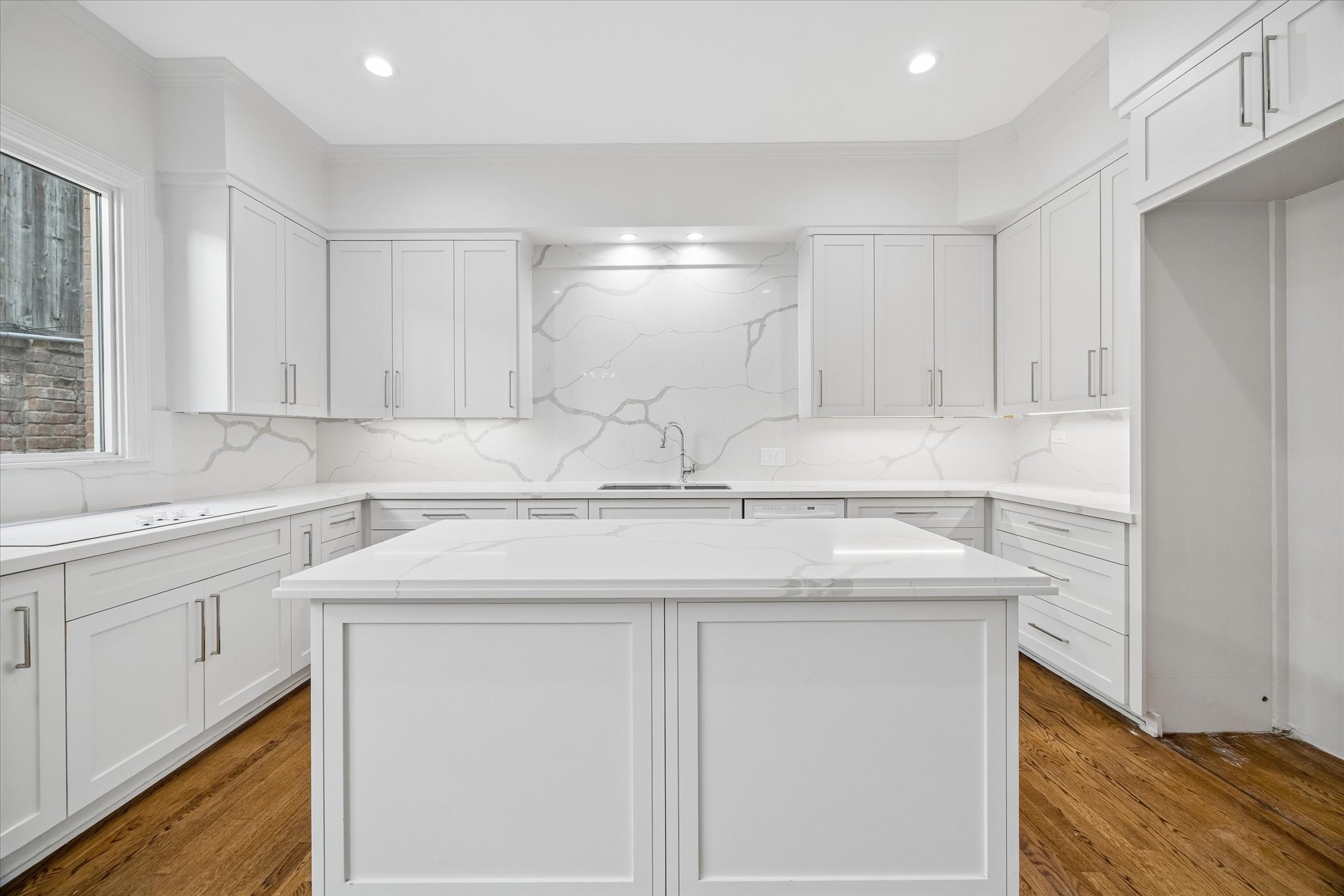 983 S Post Oak Lane Property Photo 11