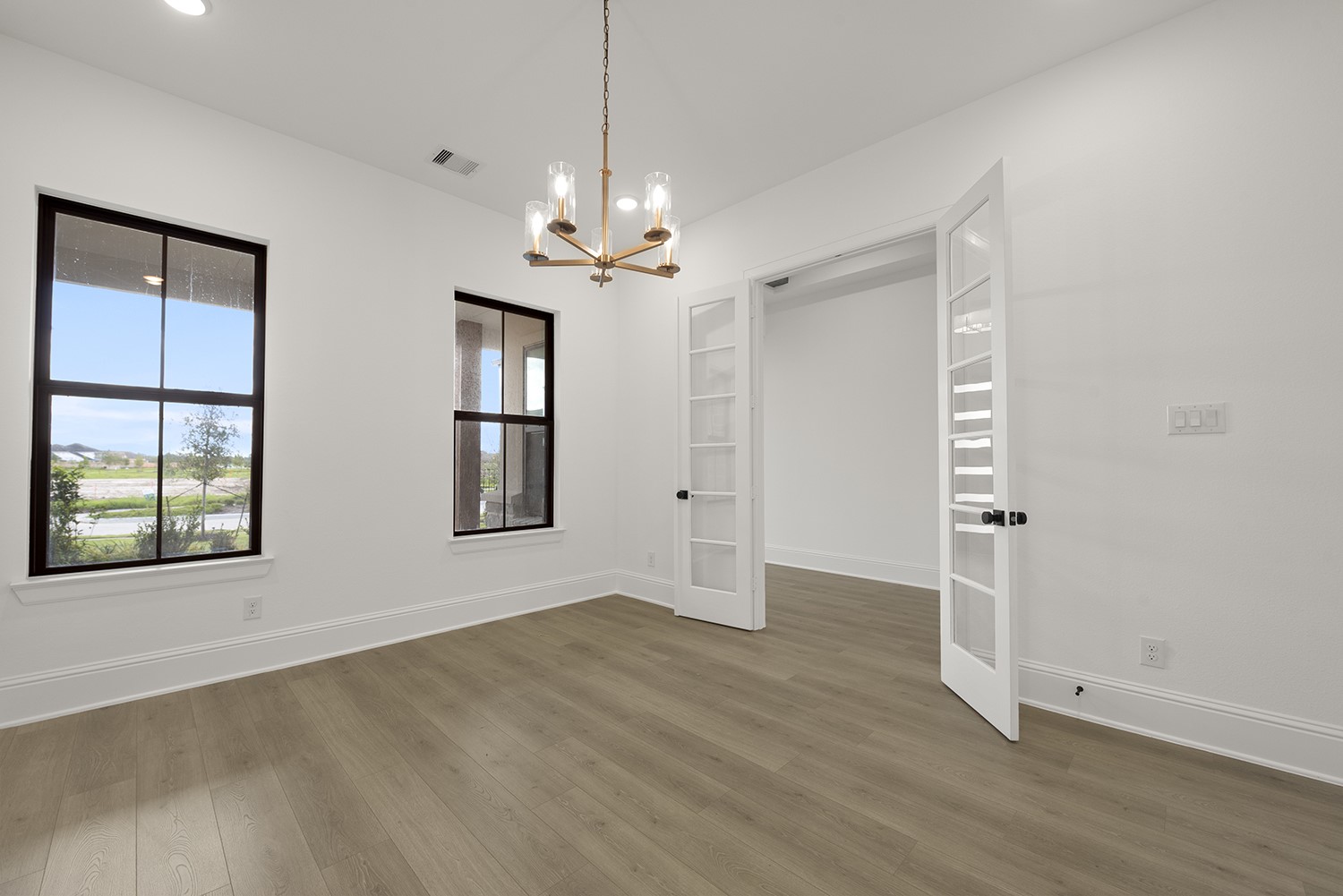 9342 Churchill Gardens Court Property Photo 6