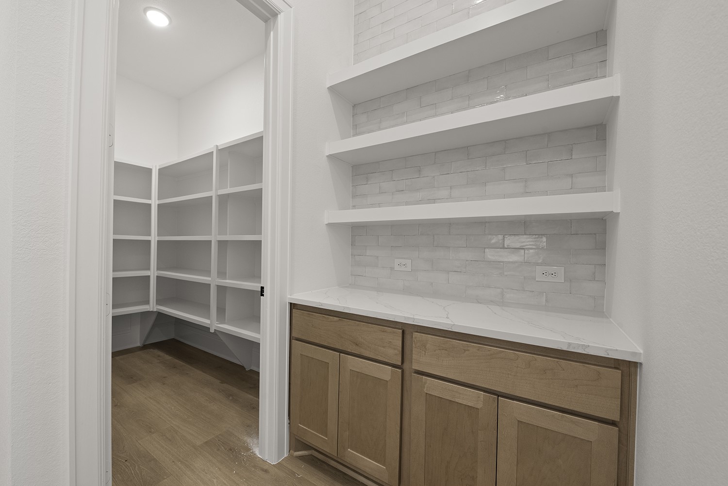 9342 Churchill Gardens Court Property Photo 13