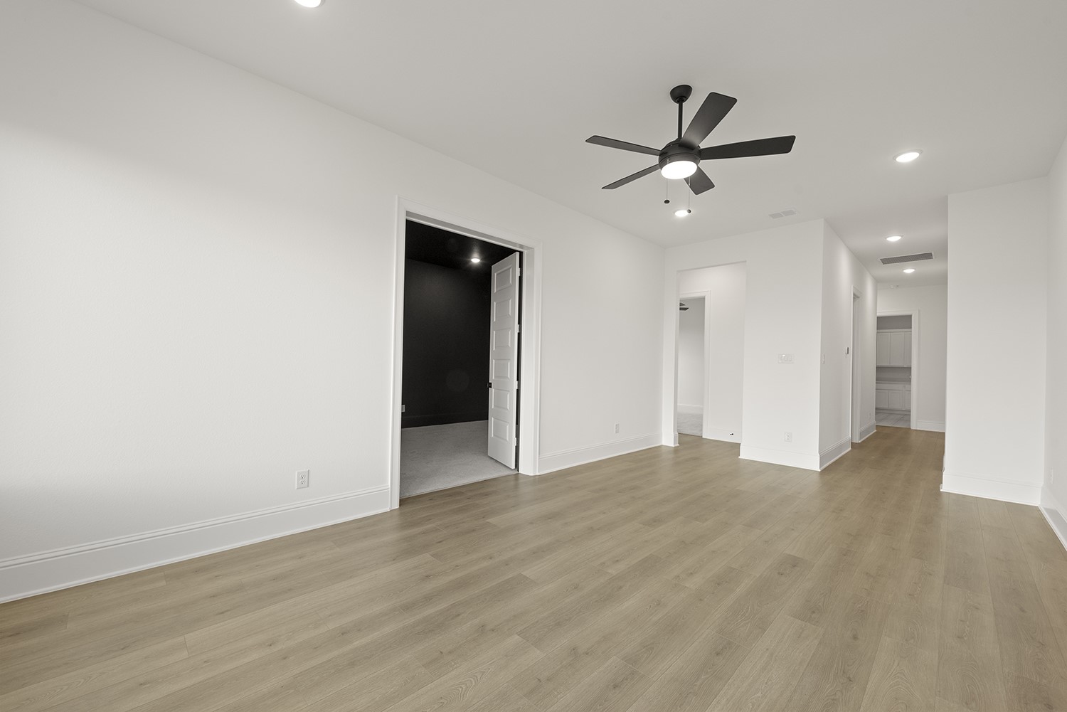 9342 Churchill Gardens Court Property Photo 23