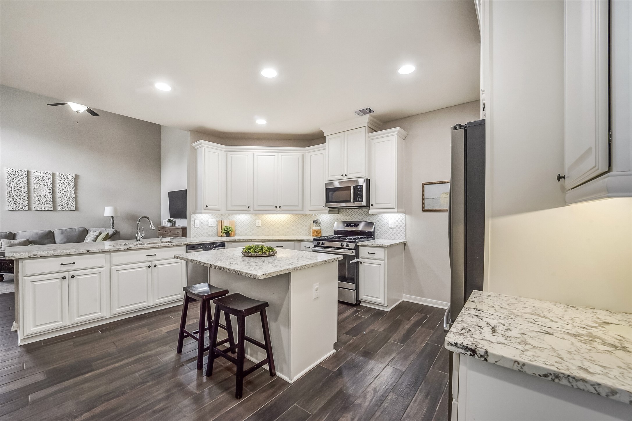 29111 Parker Trace Drive Property Photo 10
