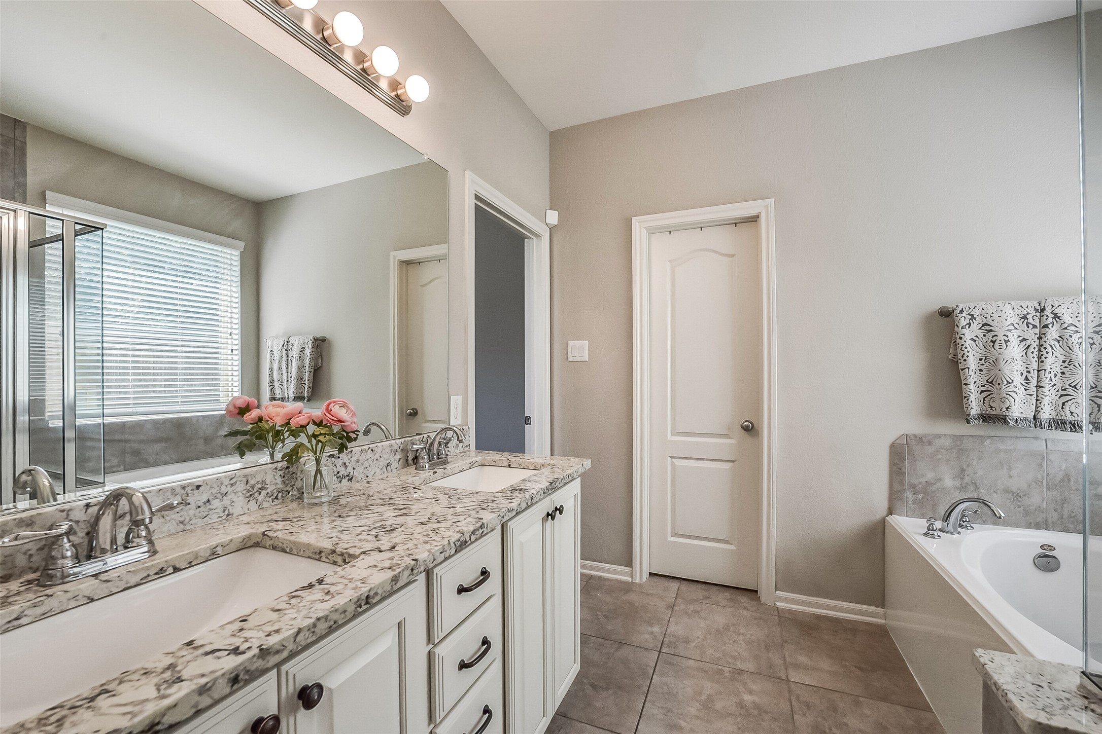 29111 Parker Trace Drive Property Photo 21