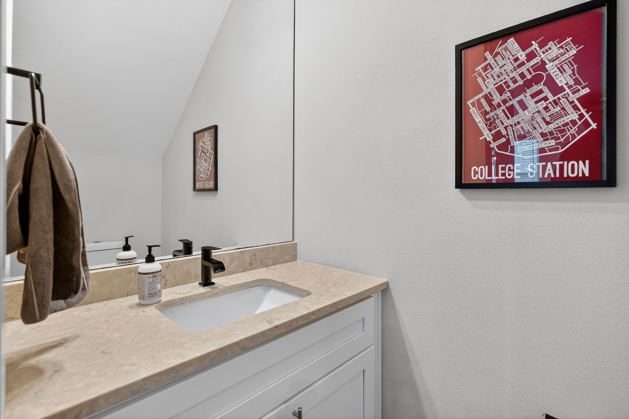 297 Estates Circle Property Photo 10