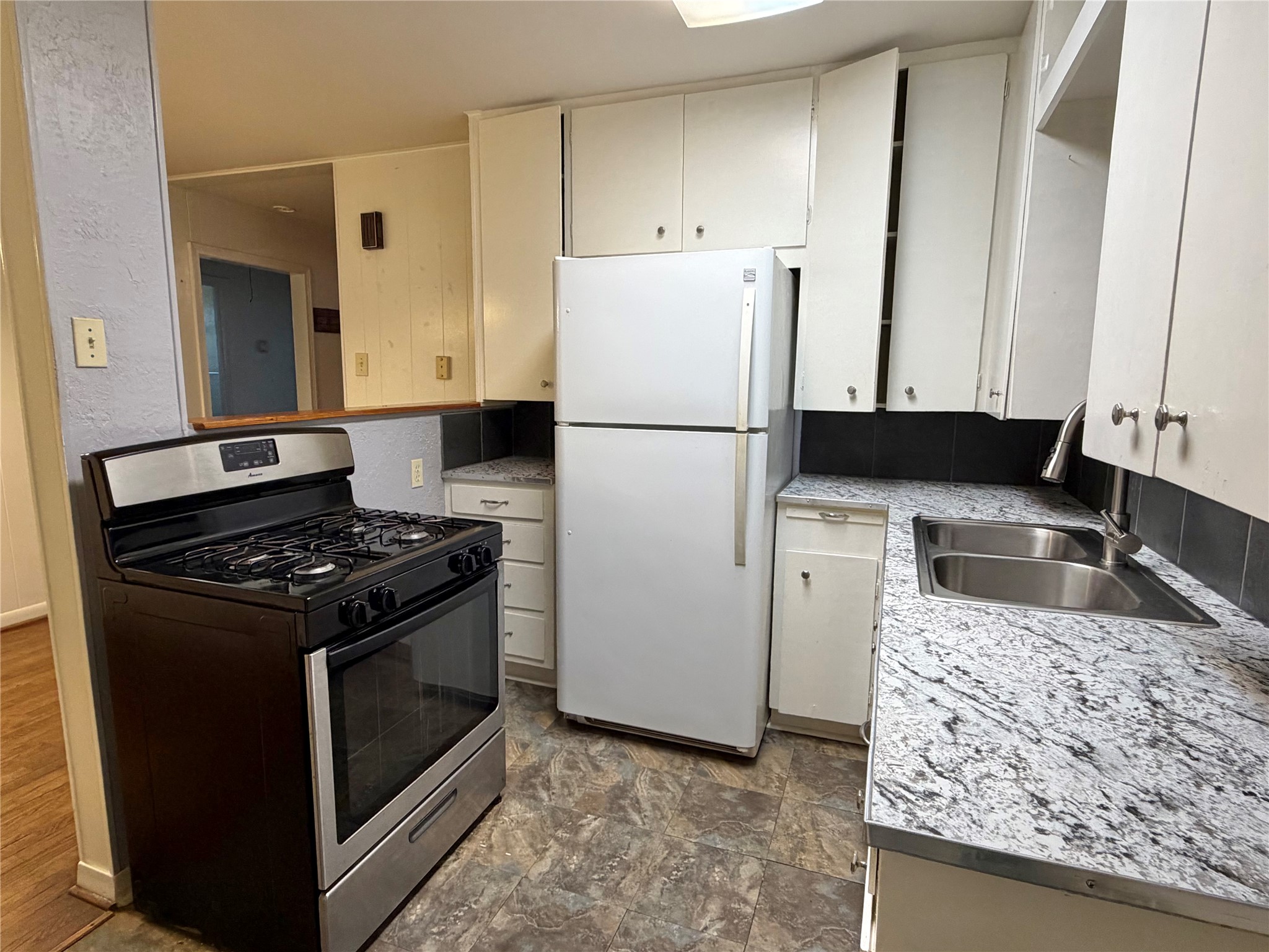426 E Fm 1093 Road Property Photo 5