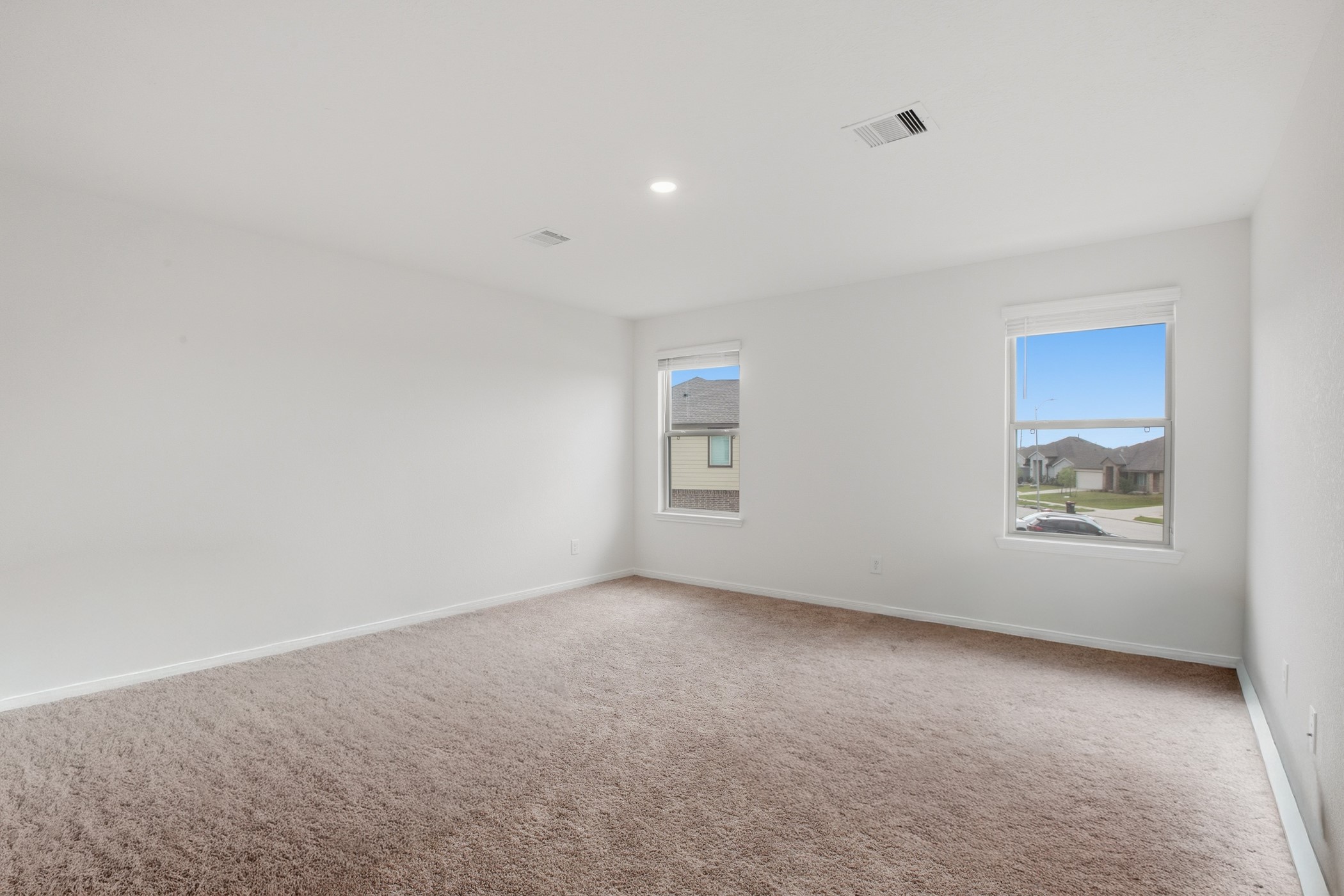 2816 Shimmer Edge Drive Property Photo 16