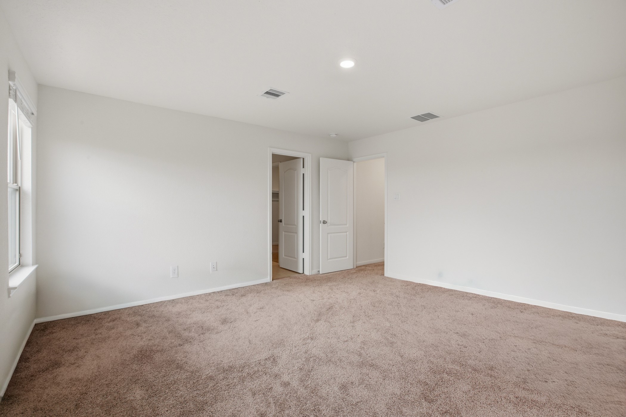 2816 Shimmer Edge Drive Property Photo 19