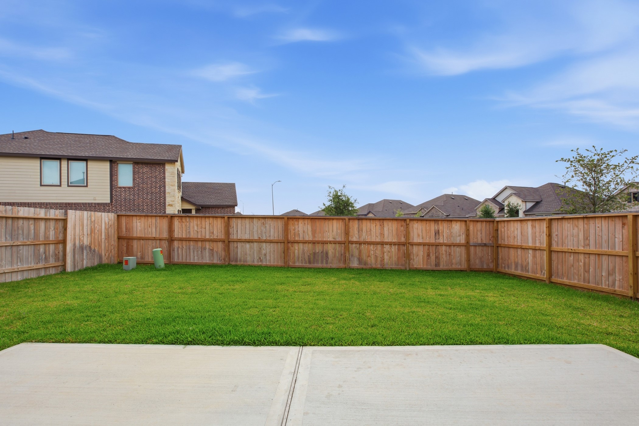 2816 Shimmer Edge Drive Property Photo 28