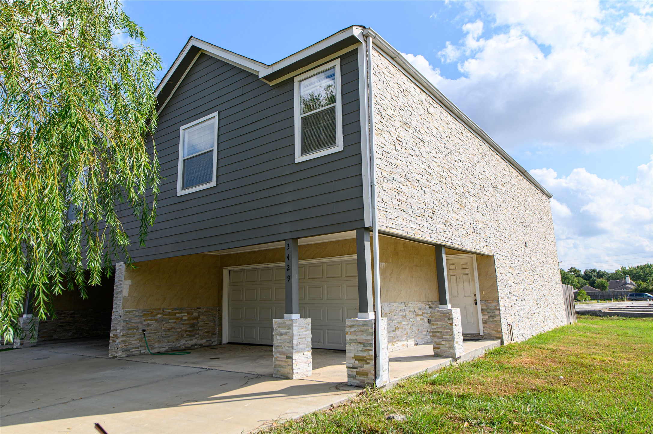 3429 Township Grove Lane Property Photo 1