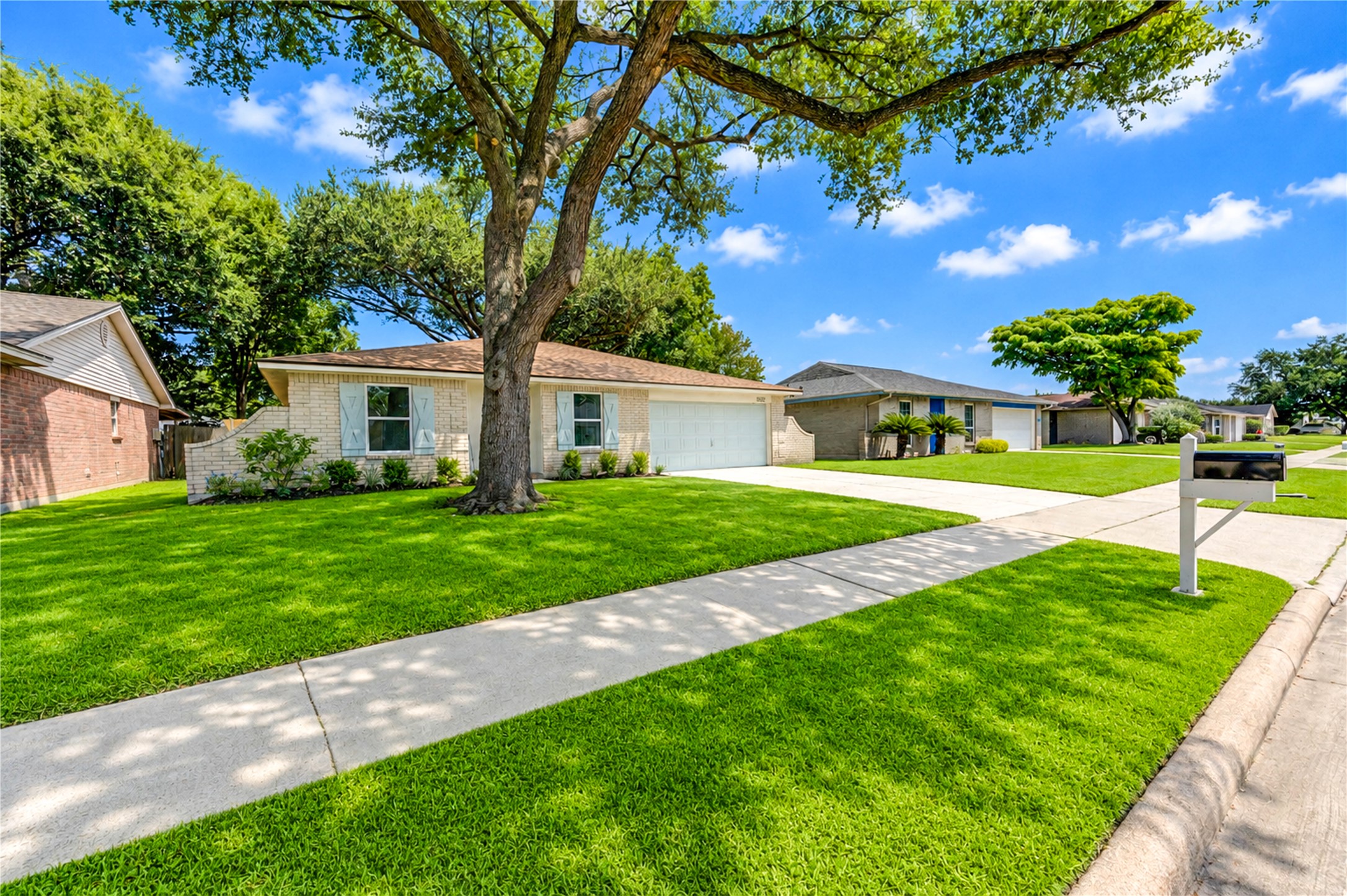 5002 Meadow Place Drive Property Photo 4