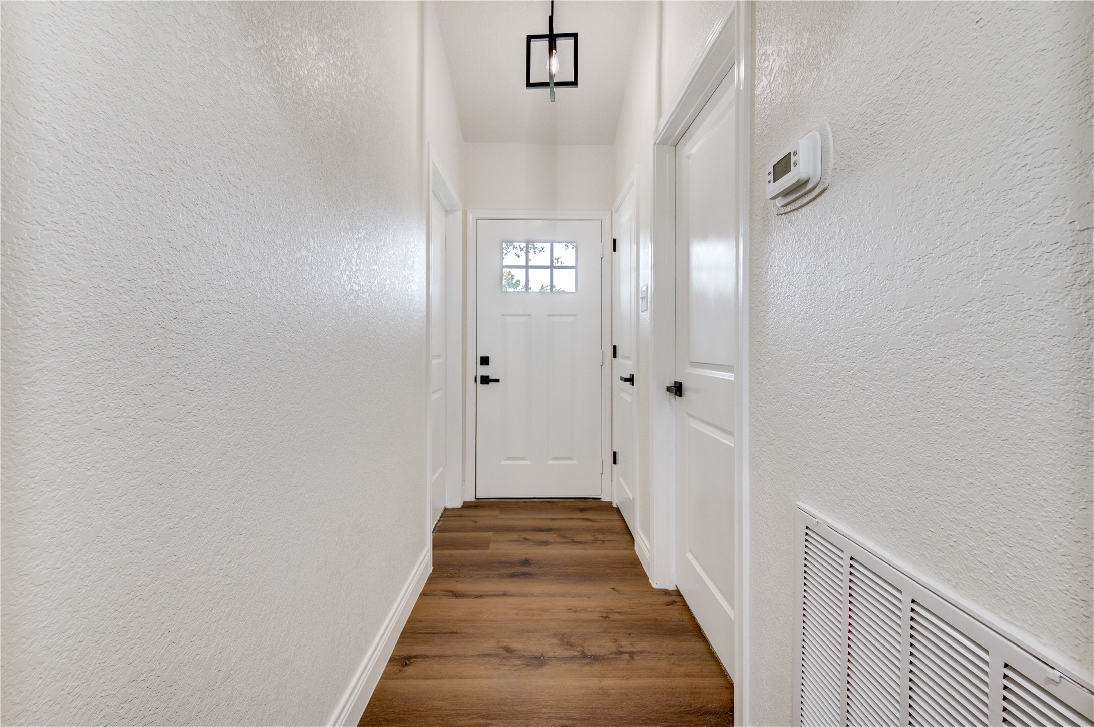 5002 Meadow Place Drive Property Photo 8