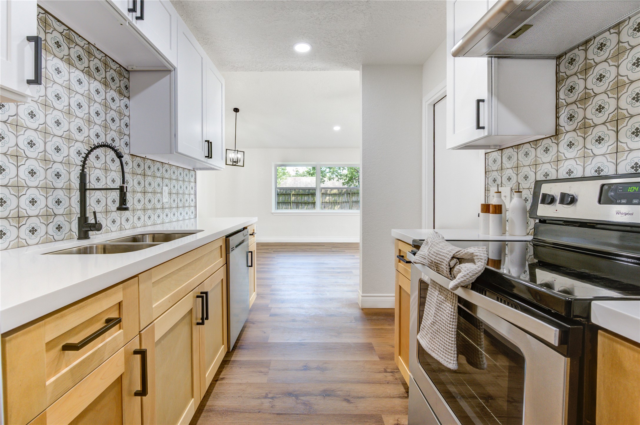 5002 Meadow Place Drive Property Photo 13