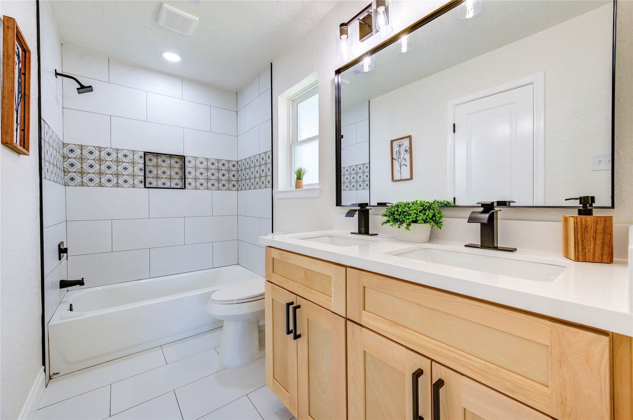 5002 Meadow Place Drive Property Photo 25