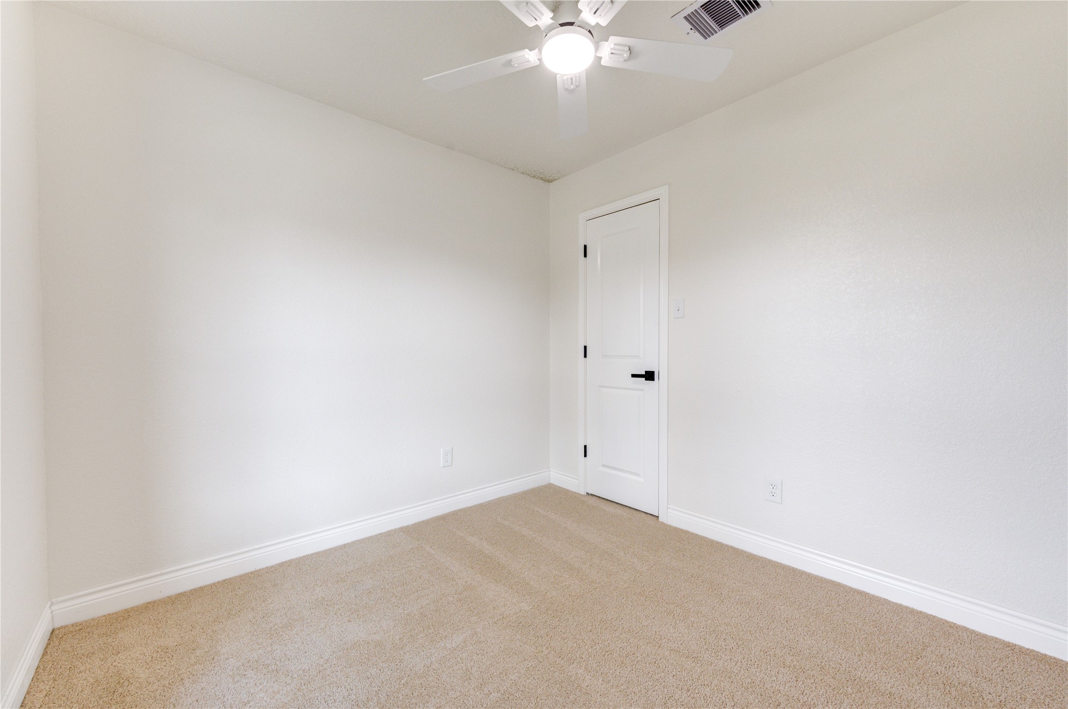 5002 Meadow Place Drive Property Photo 32